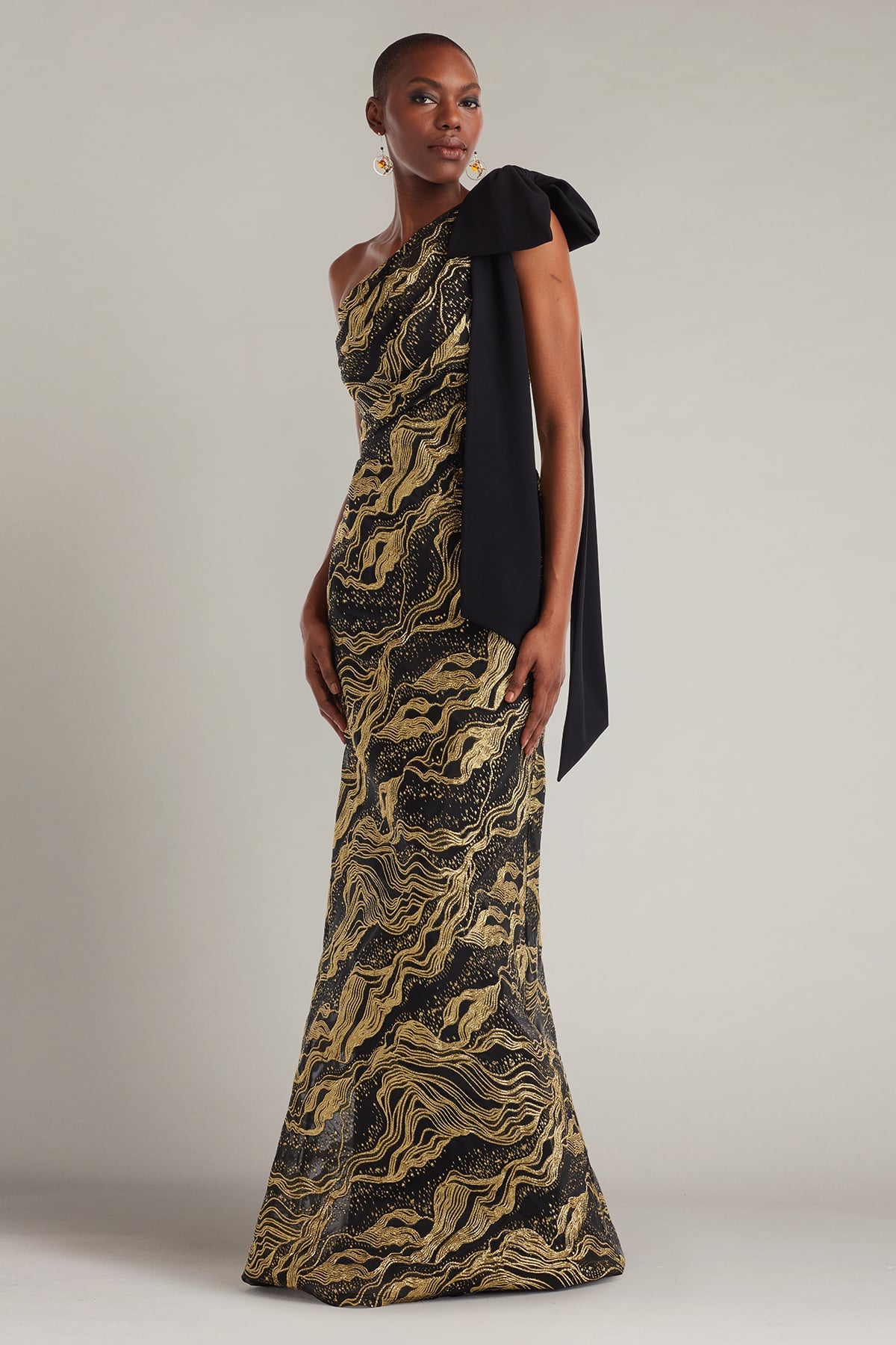 Shariza Bow-Shoulder Gown Tadashi Shoji Official Online Boutique Shariza Bow-Shoulder Gown Tadashi Shoji Official Online Boutique