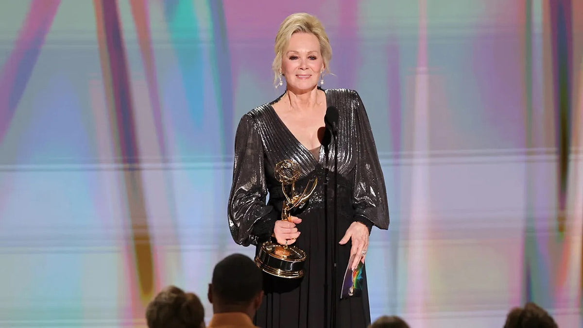 Jean Smart Celebrates Emmy Win in Tadashi Shoji