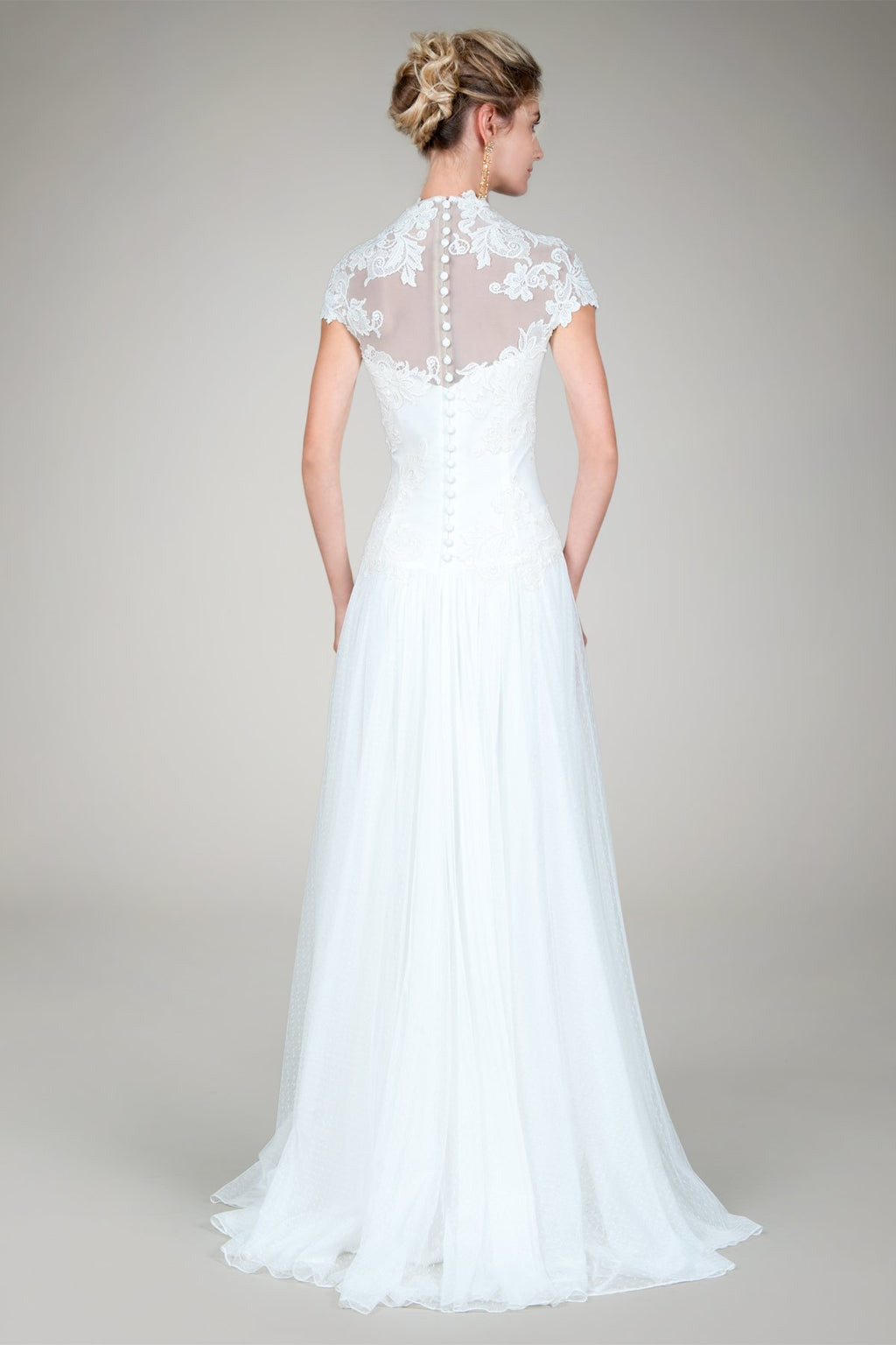Sweetheart Tulle Gown in Ivory