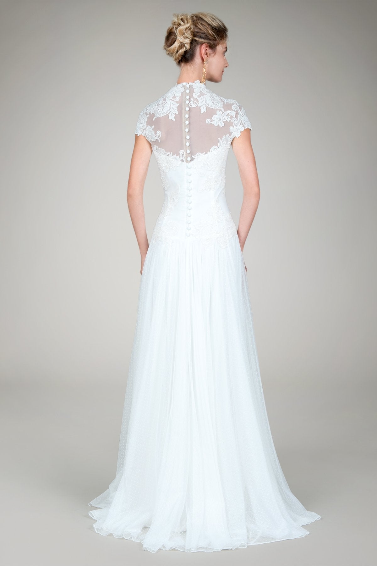 Sweetheart Tulle Gown in Ivory