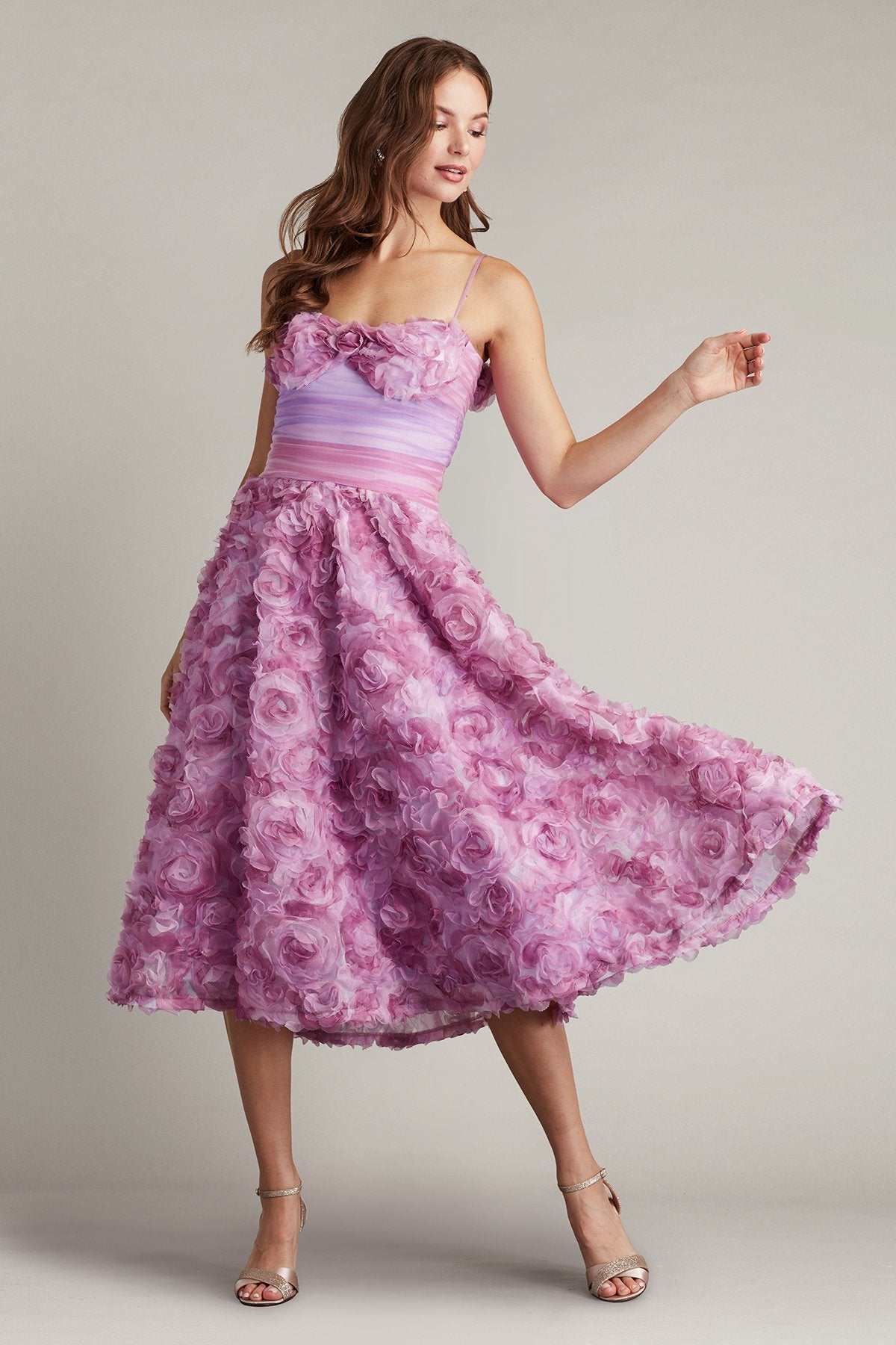 Serie Rosette Appliqué Midi Dress