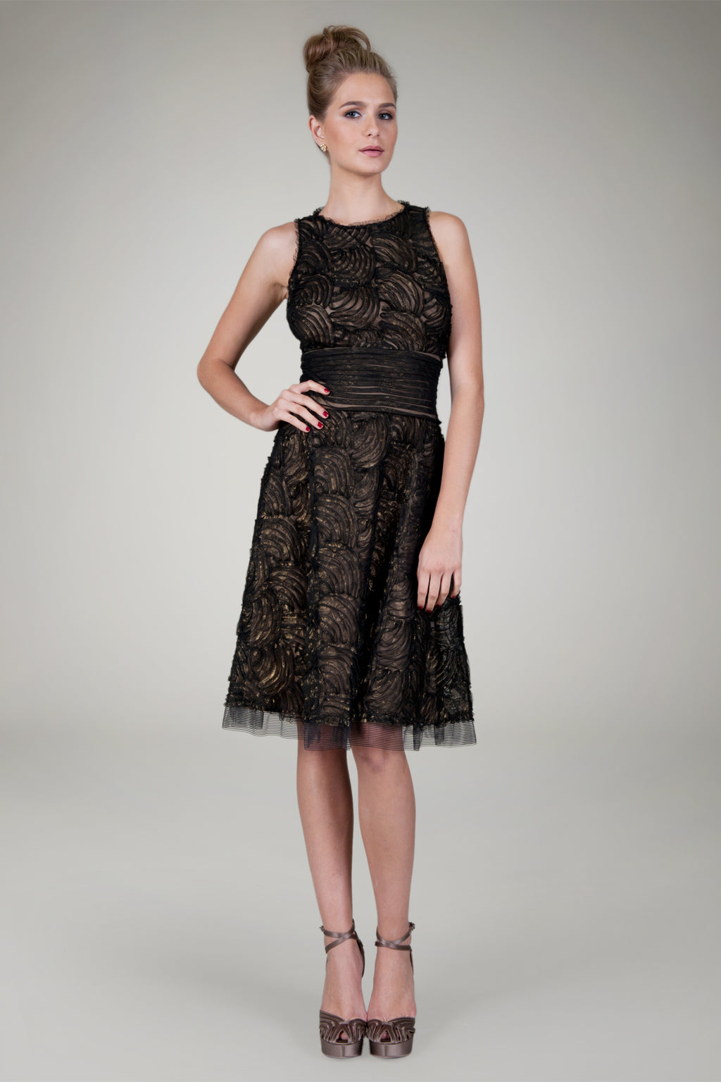 Cut Metallic Tulle Sleeveless Dress in Black / Nude