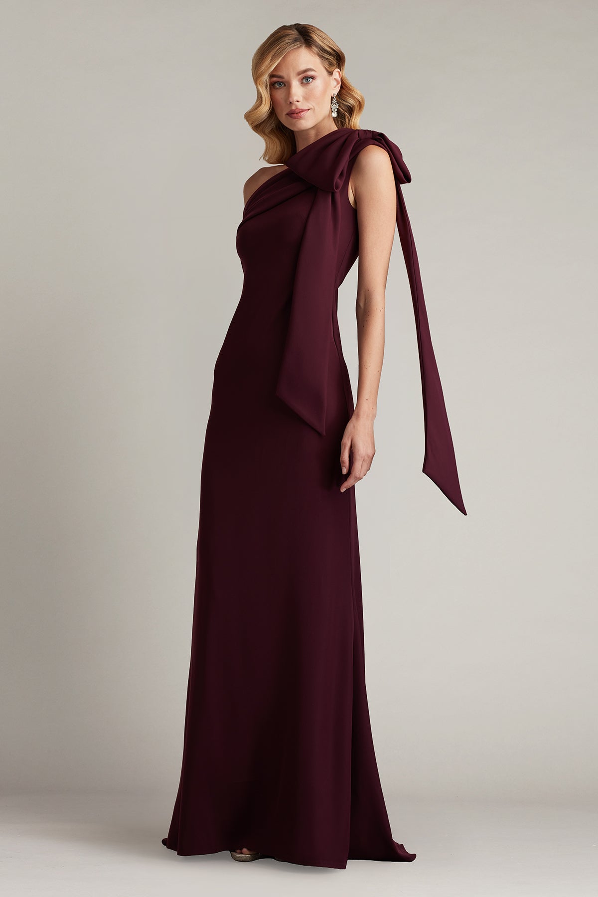 TADASHI SHOJI XS ショルダーリボン ブラックドレス ワンピース Cassia Bow-Shoulder Crepe Gown – Tadashi Shoji Official Online
