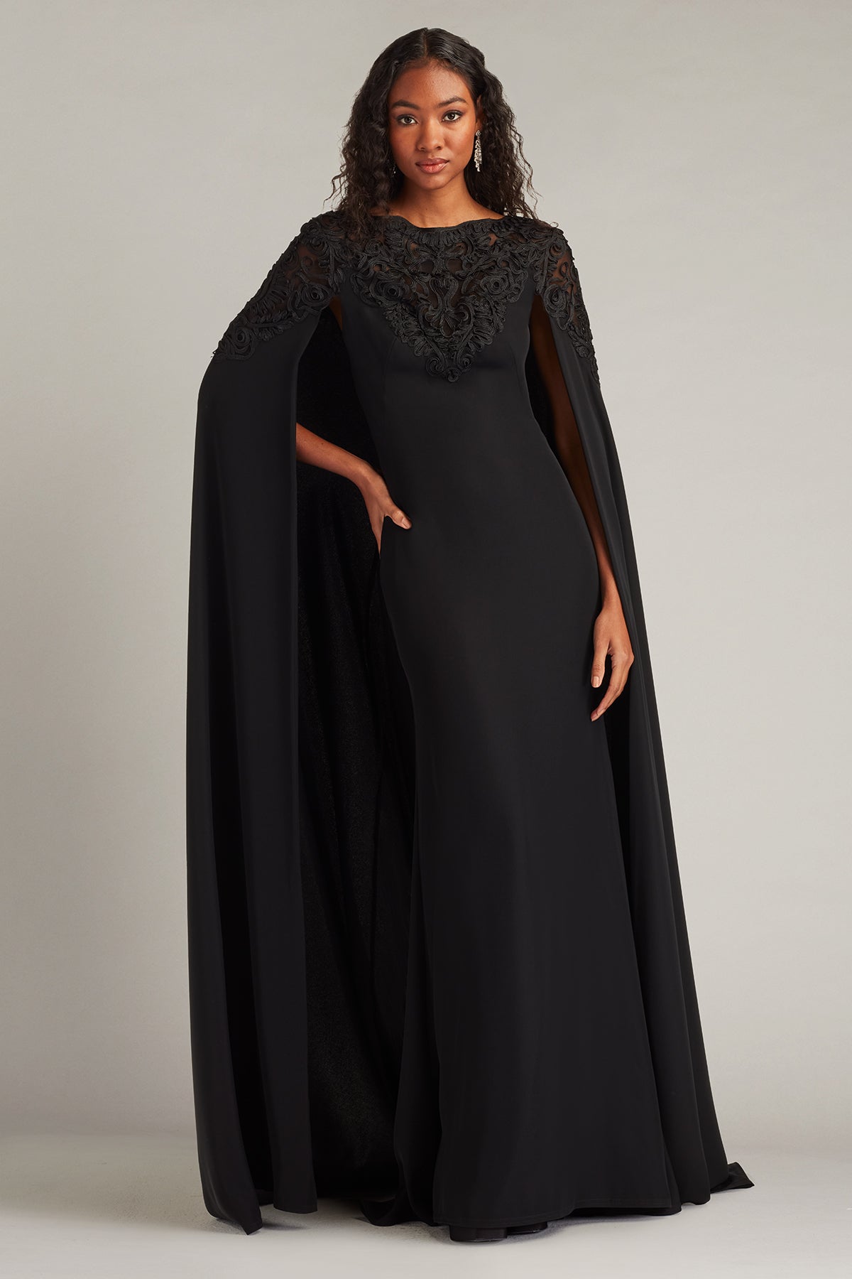CIM22051L-BLACK_FRONT_2