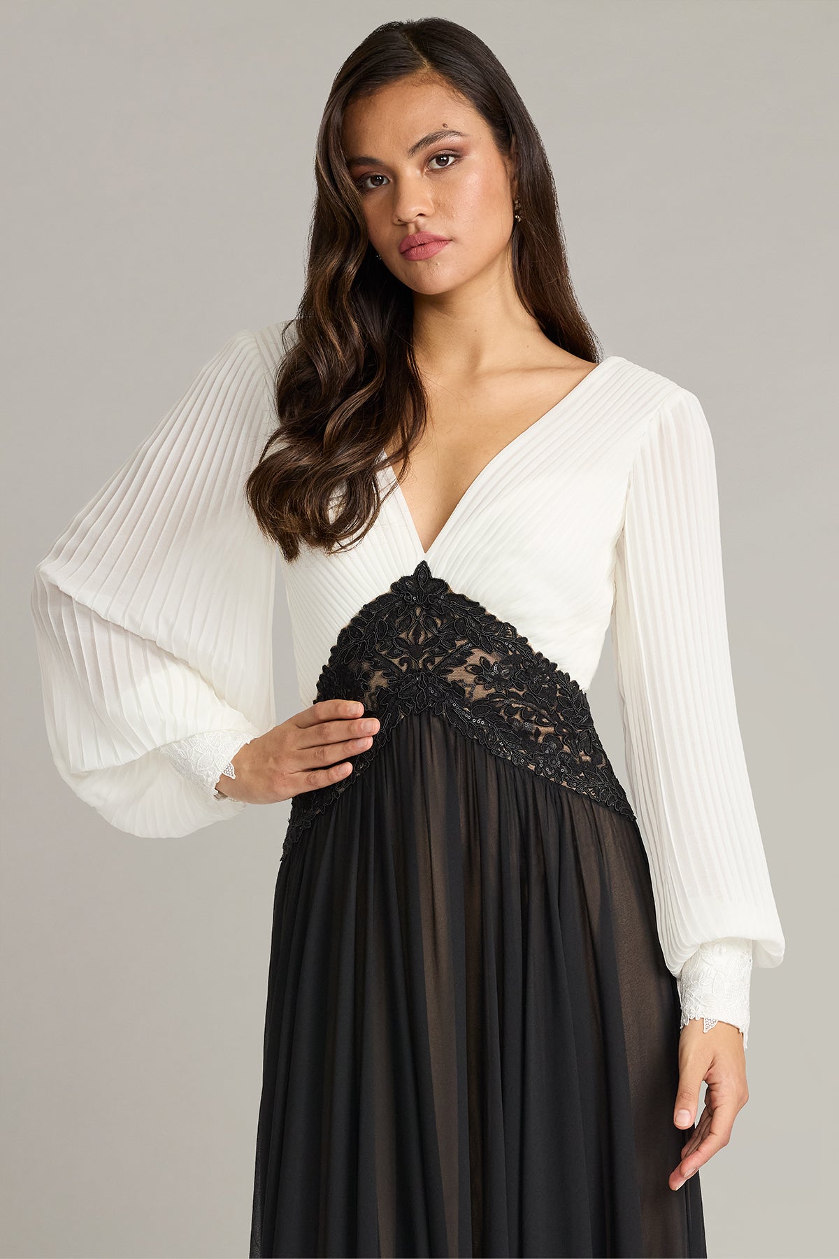 Benulo Pleated Embroidered Waist Gown-IV/BK Crop
