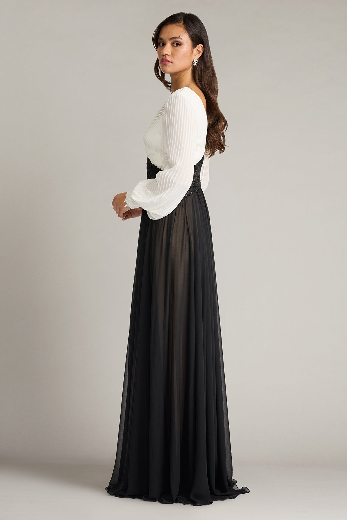 Benulo Pleated Embroidered Waist Gown-IV/BK Side