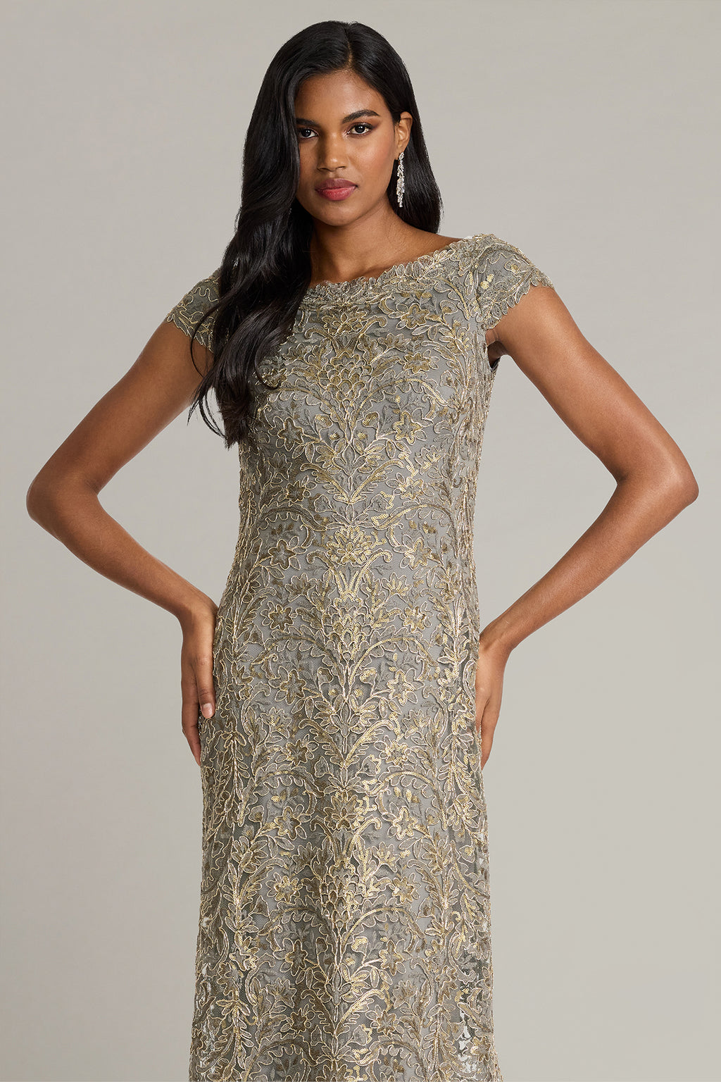 Dusen Vine Embroidered Tulle Gown-SMKPL Crop