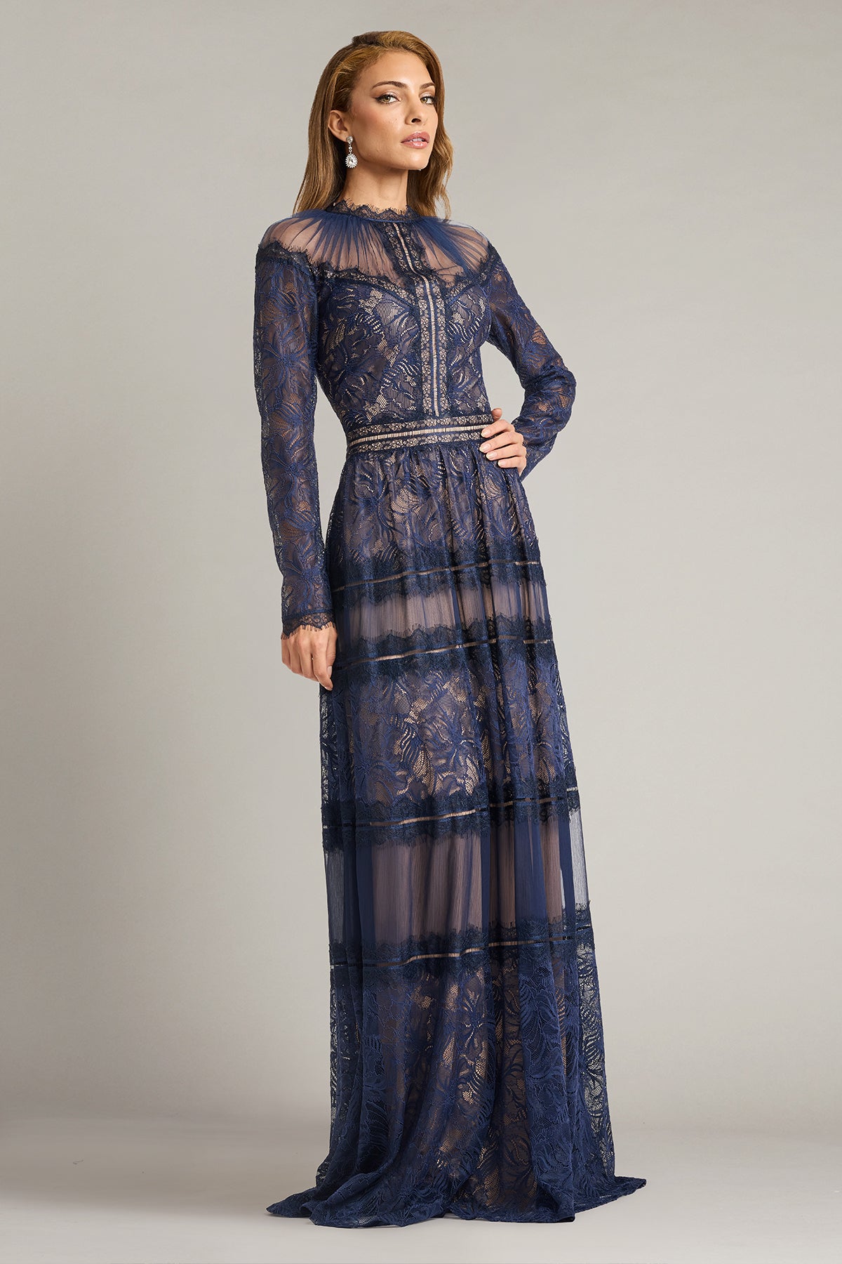 ちょこぱんディオールプレステージ Debore Orchid Lace Gown – Tadashi Shoji Official Online Boutique