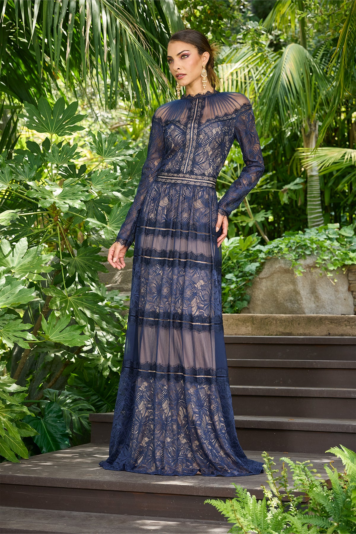 Debore Orchid Lace Gown – Tadashi Shoji Official Online Boutique