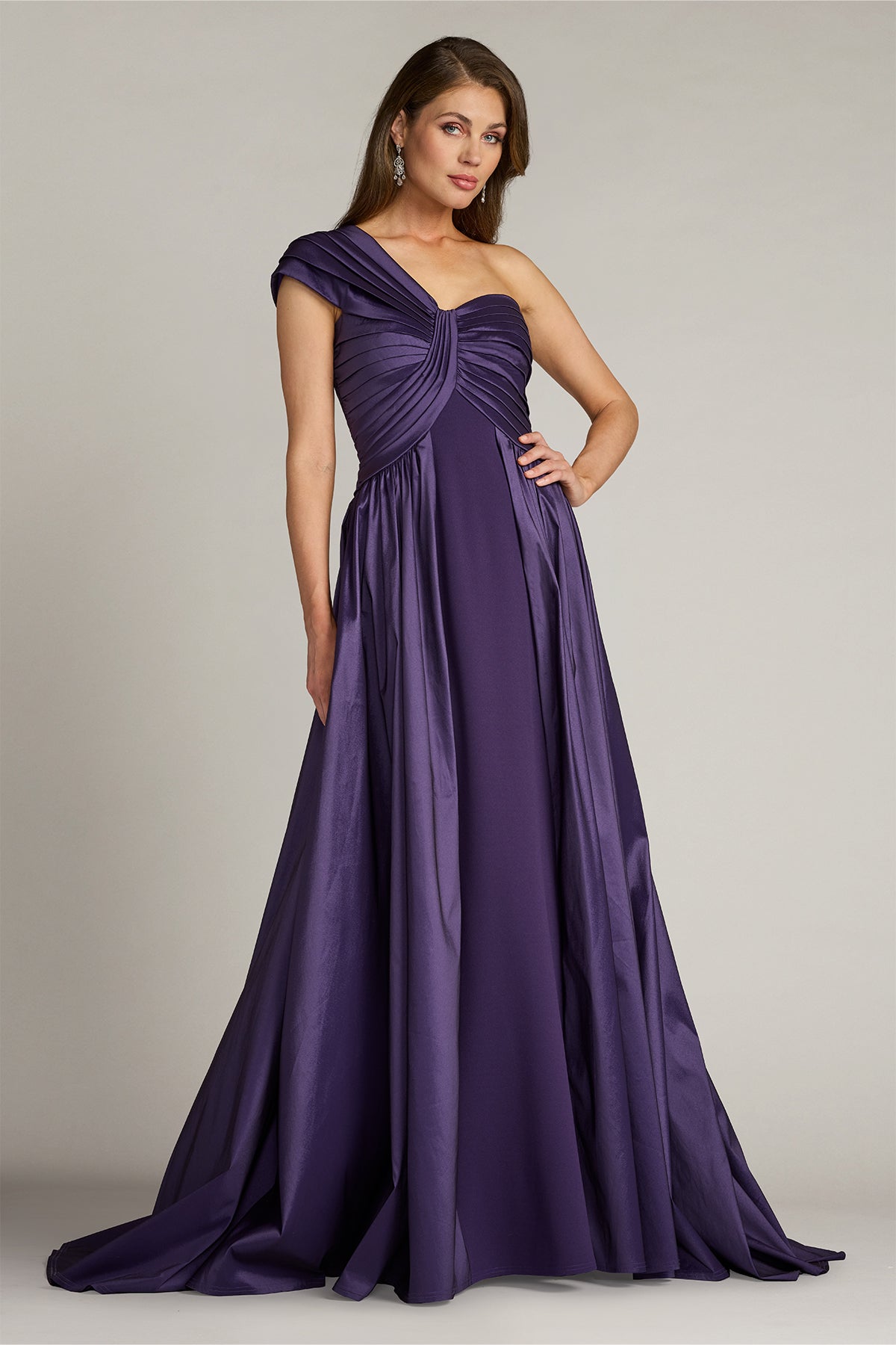 CY25318L-PLUM_FRONT