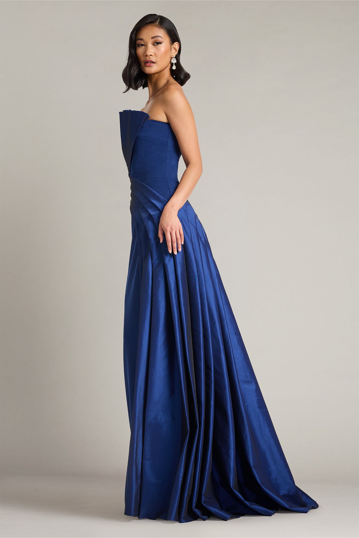 Elegant Gowns for Women Tadashi Shoji Official Online Boutique Elegant Gowns for Women Tadashi Shoji Official Online Boutique