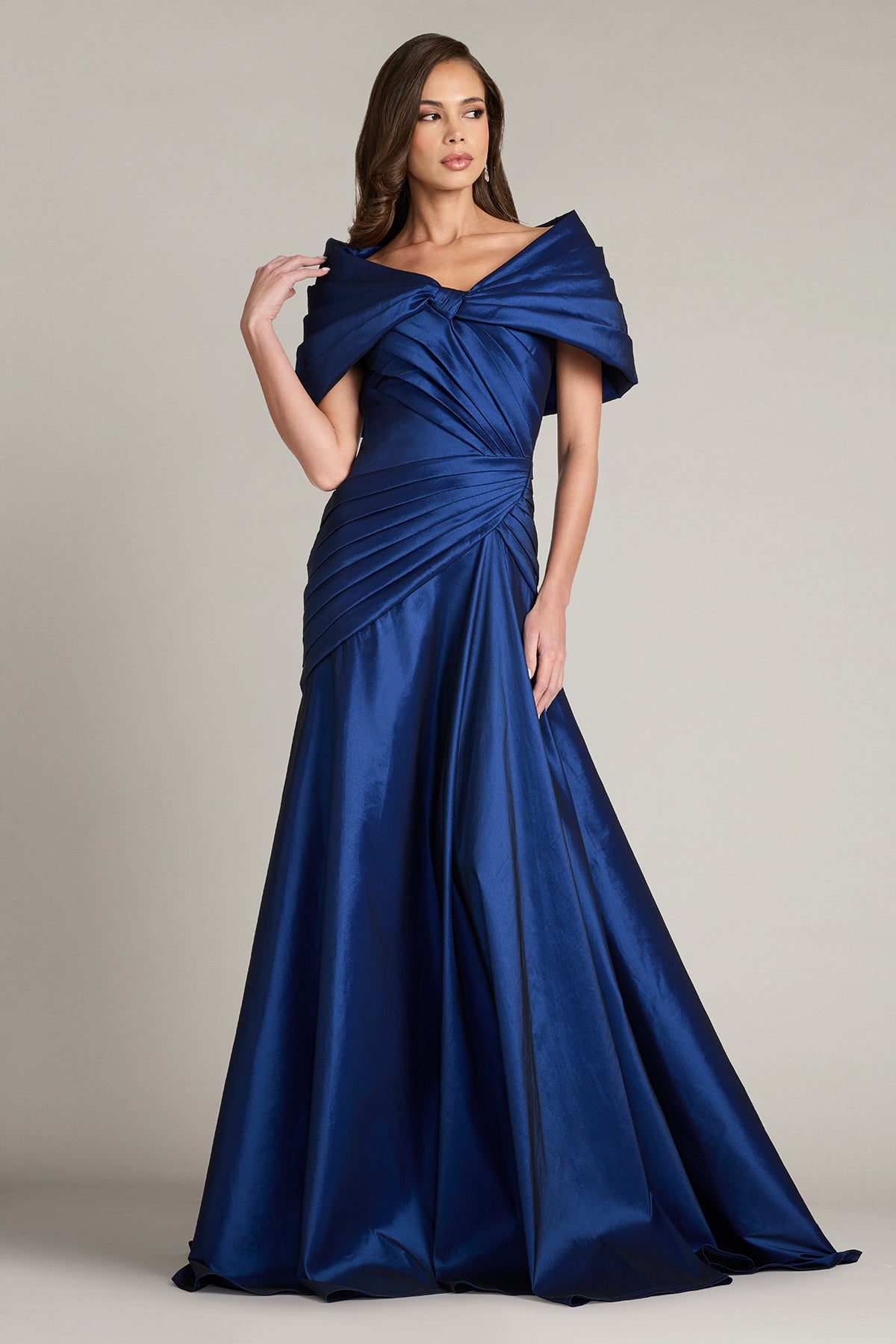 CY26437L-NAVY_FRONT