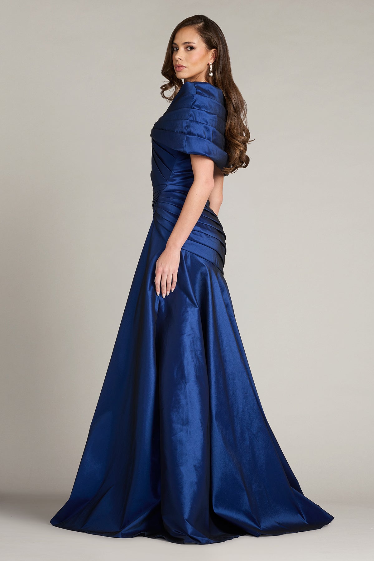 CY26437L-NAVY_SIDE
