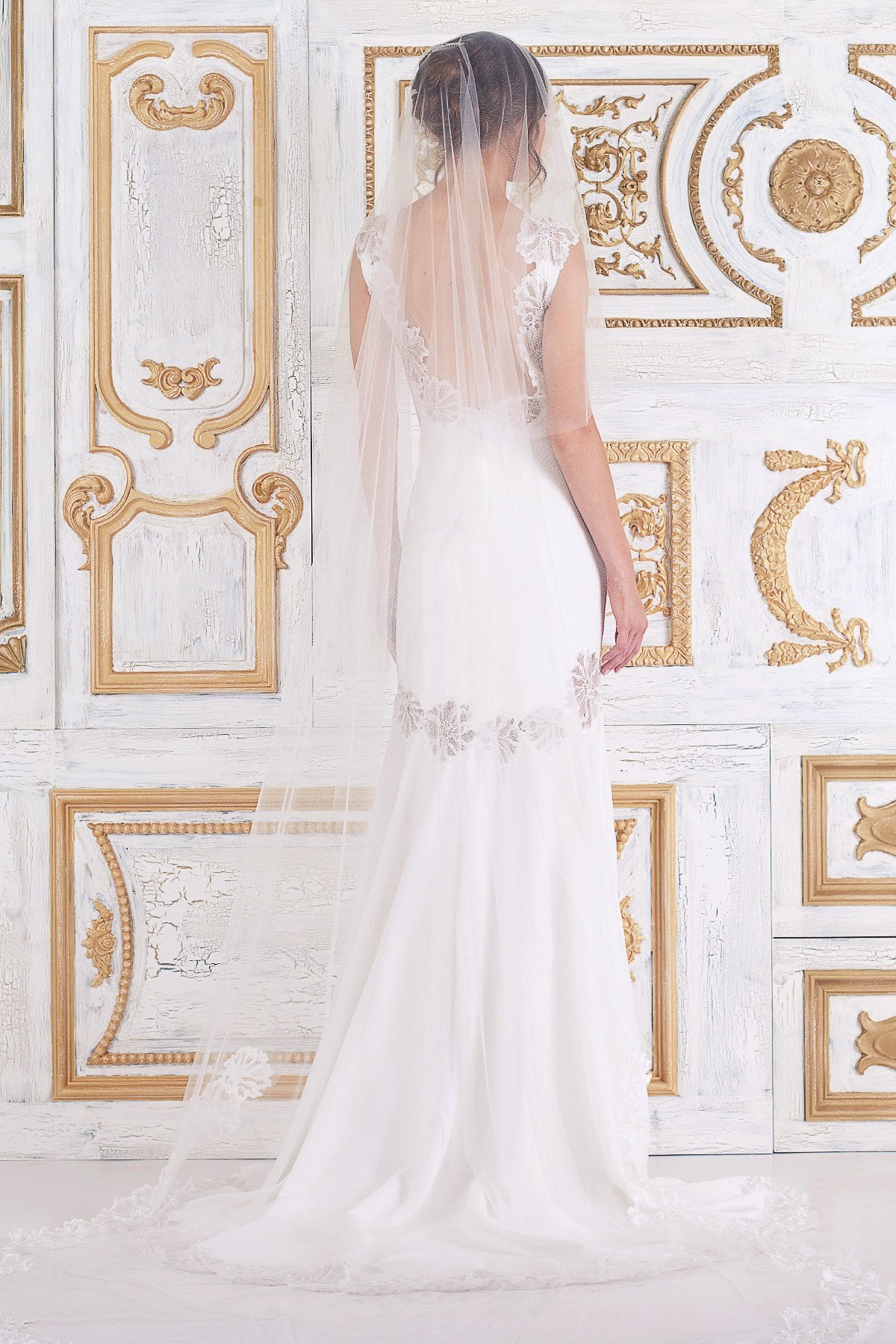 Tadashi Shoji - Marcella Cathedral Veil