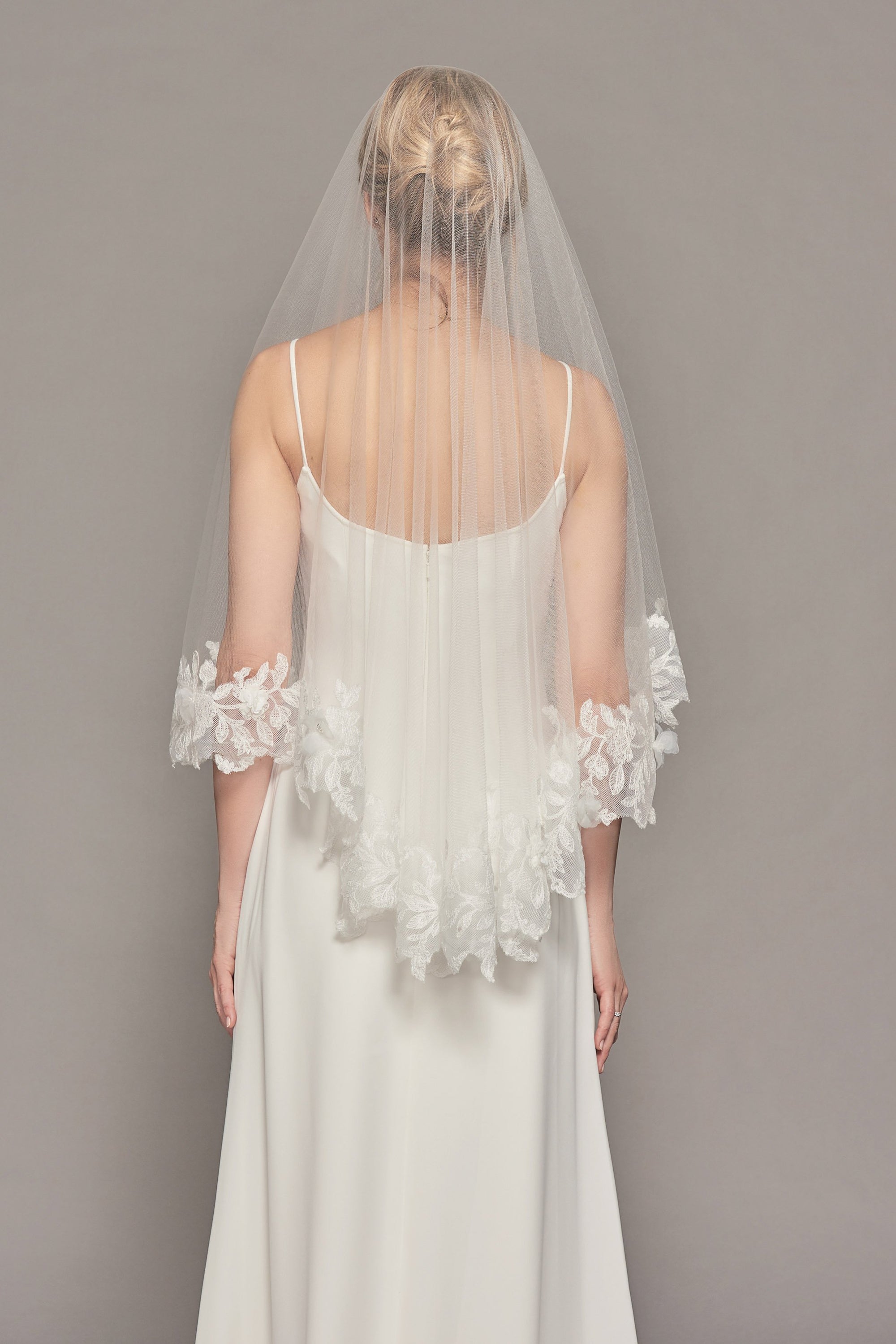 Tadashi Shoji - Illustrious Ballet Veil