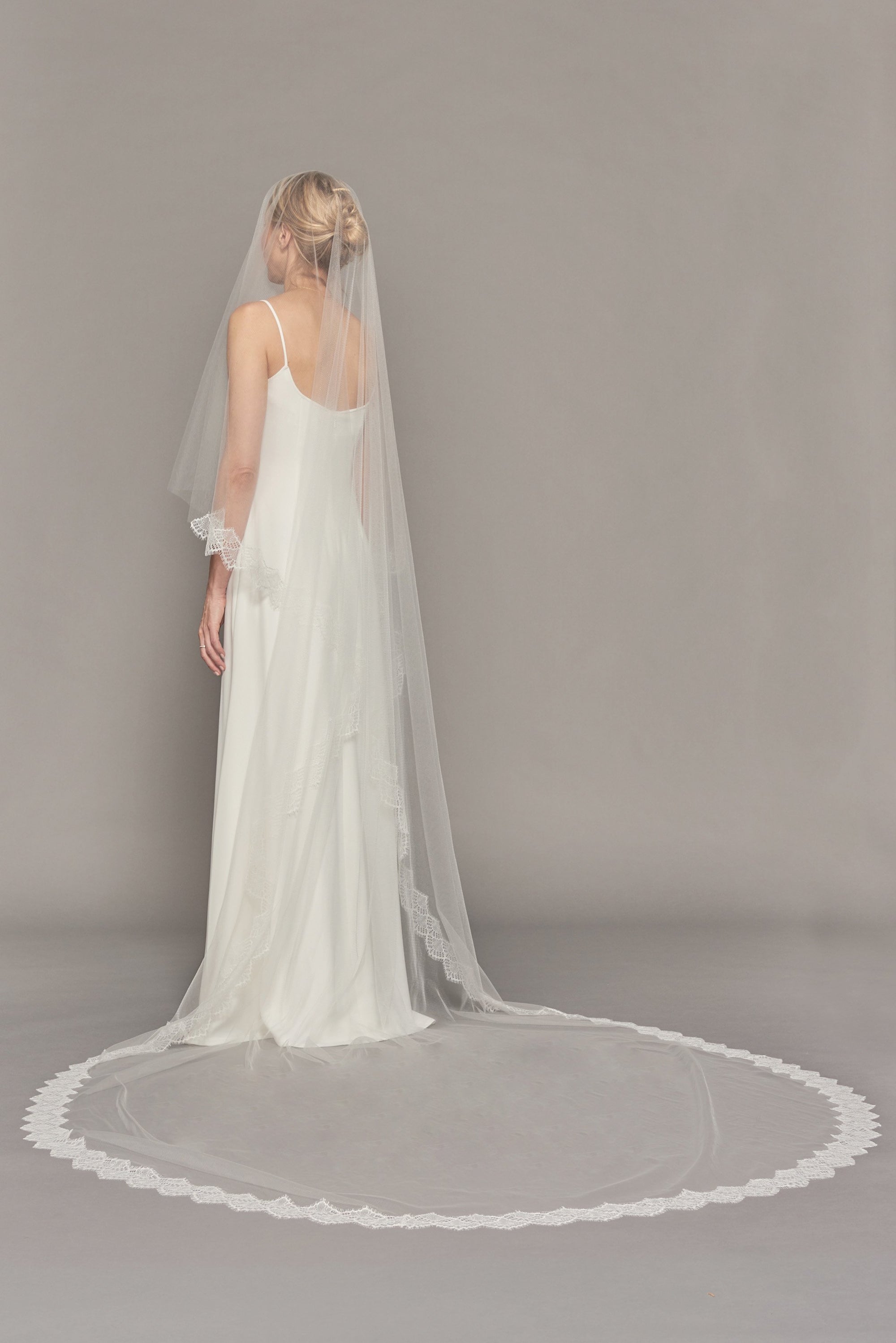 Tadashi Shoji - Queen Cathedral Veil