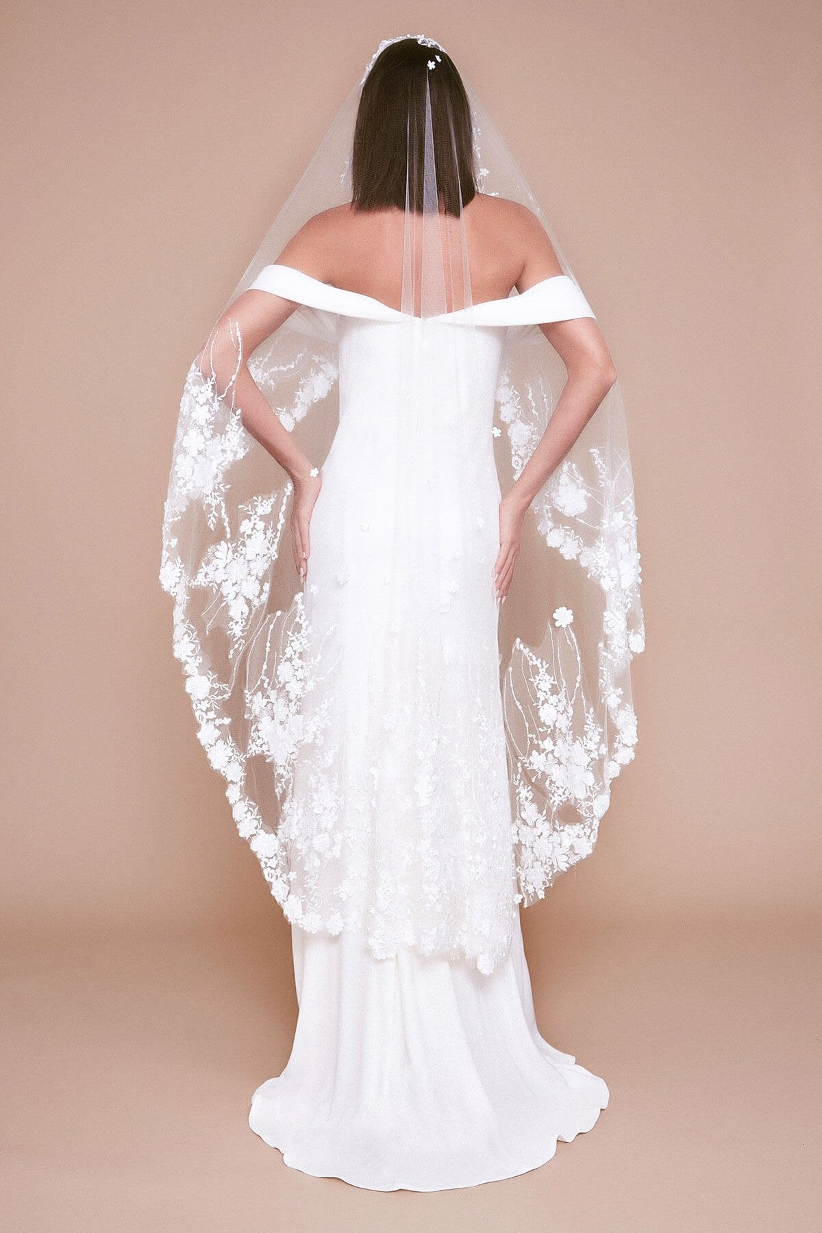 Tadashi Shoji - Celan Waltz Mesh Veil