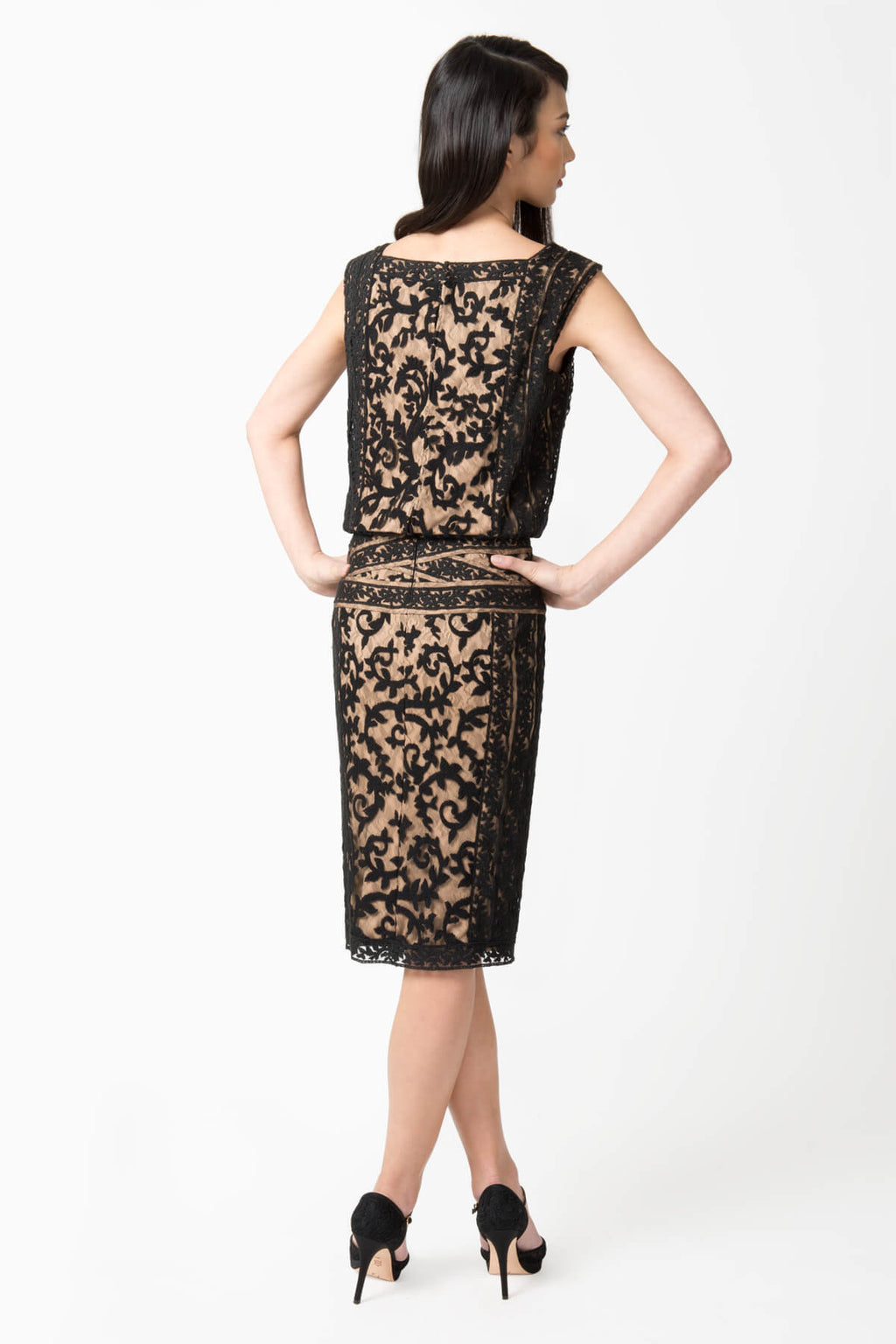 Blouson Sheath Dress in Black / Nude