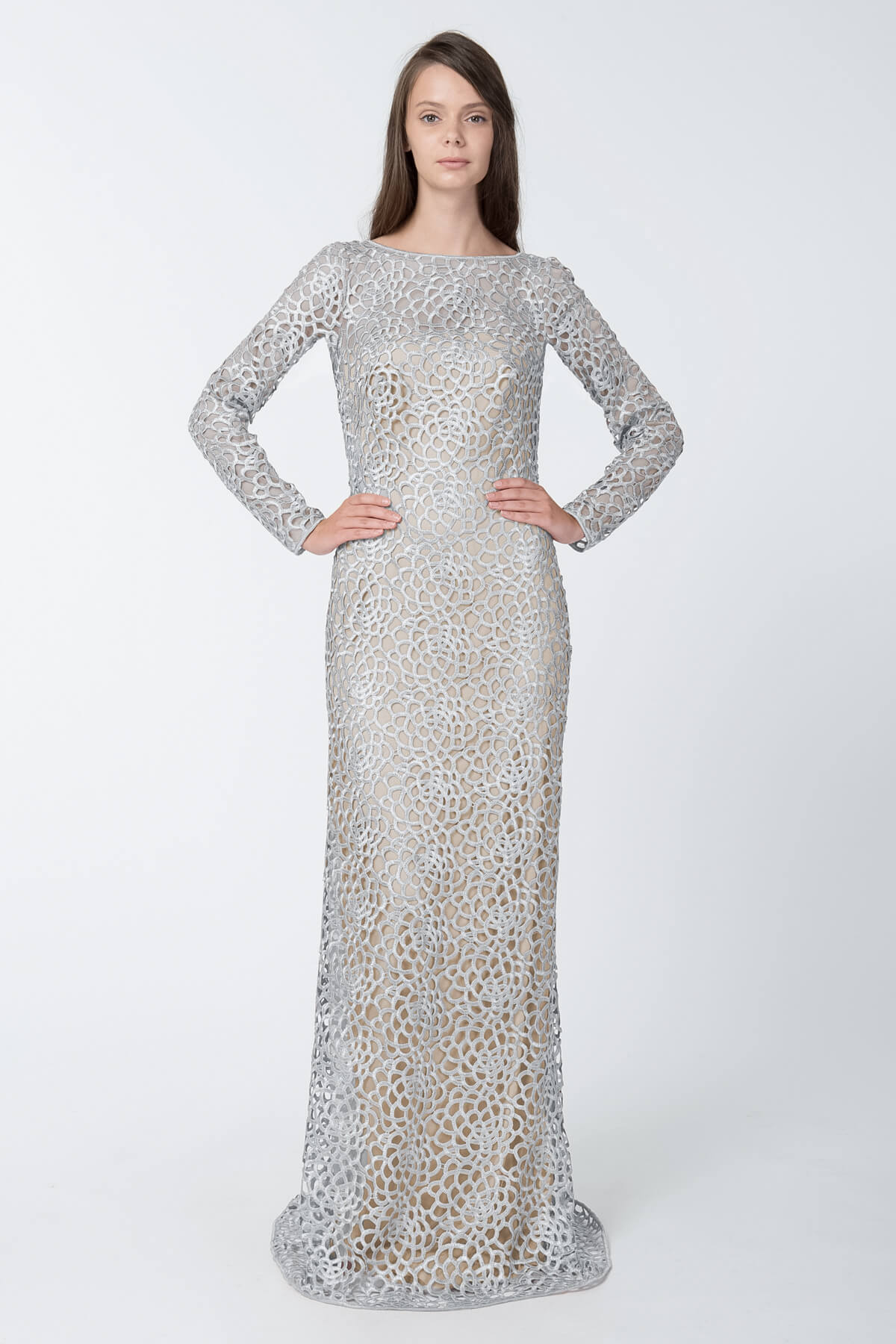Blouson Back Lace Long Sleeve Gown in Duchess Grey