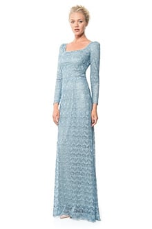 Scallop Lace Longsleeve Gown