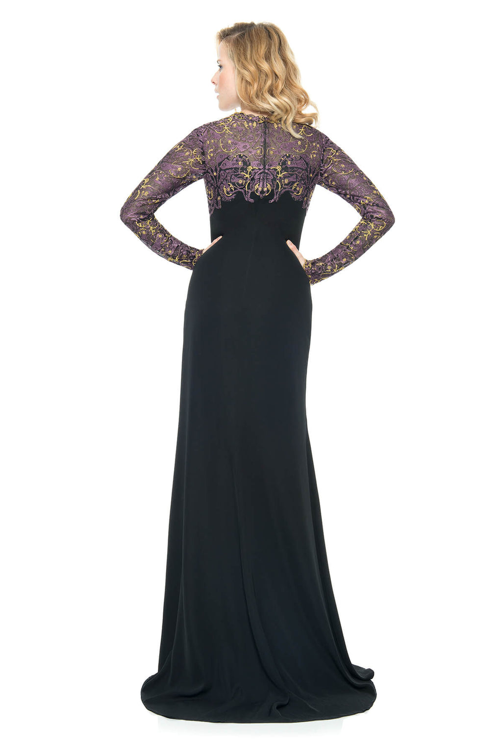 Junco Gown