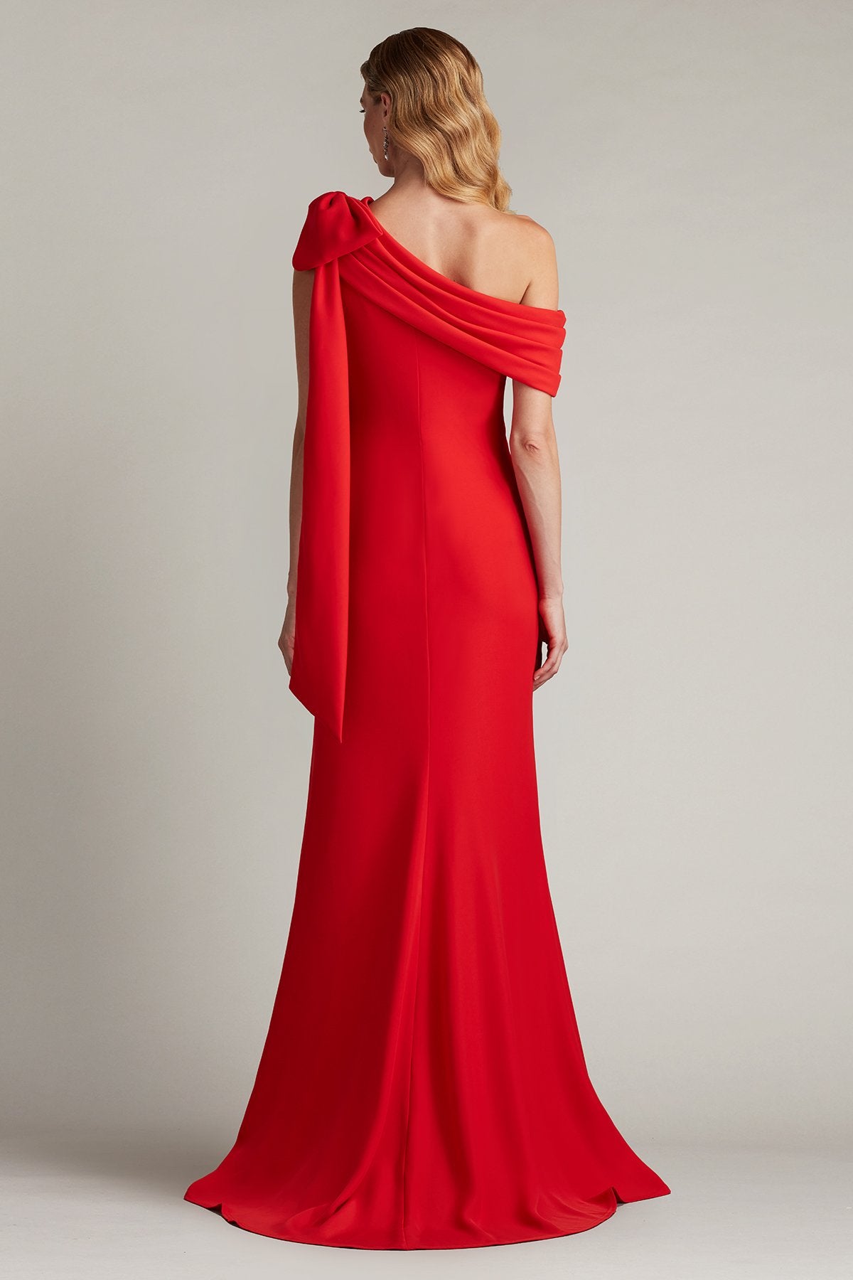 Cassia Bow-Shoulder Crepe Gown REDRS – Tadashi Shoji Official