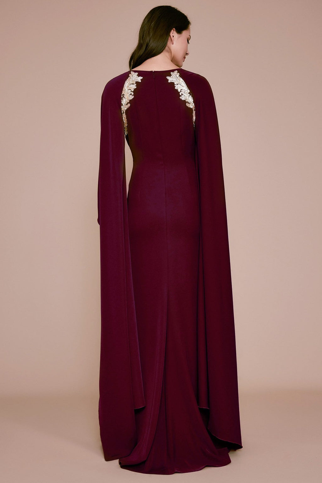 Tadashi Shoji - Nox Cape-Sleeves Crepe Gown