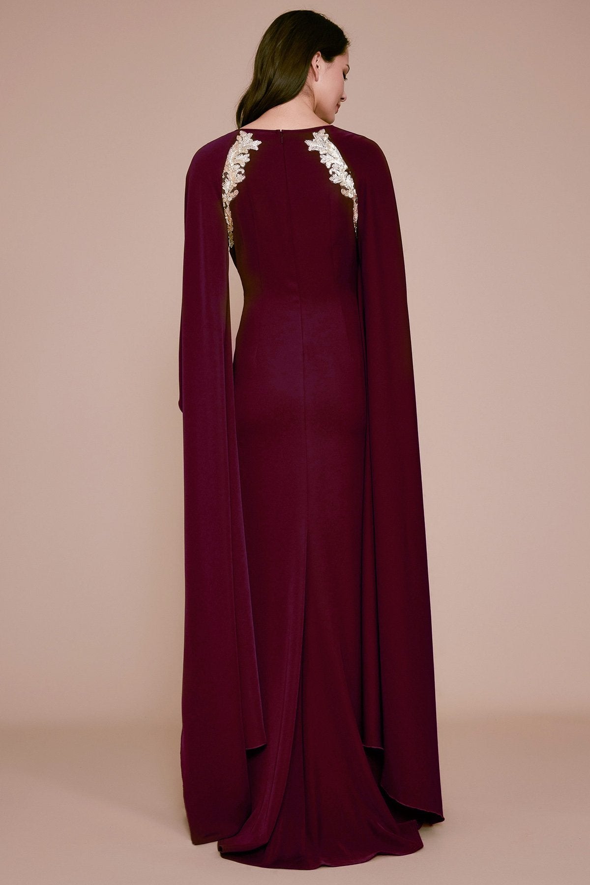 Tadashi Shoji - Nox Cape-Sleeves Crepe Gown