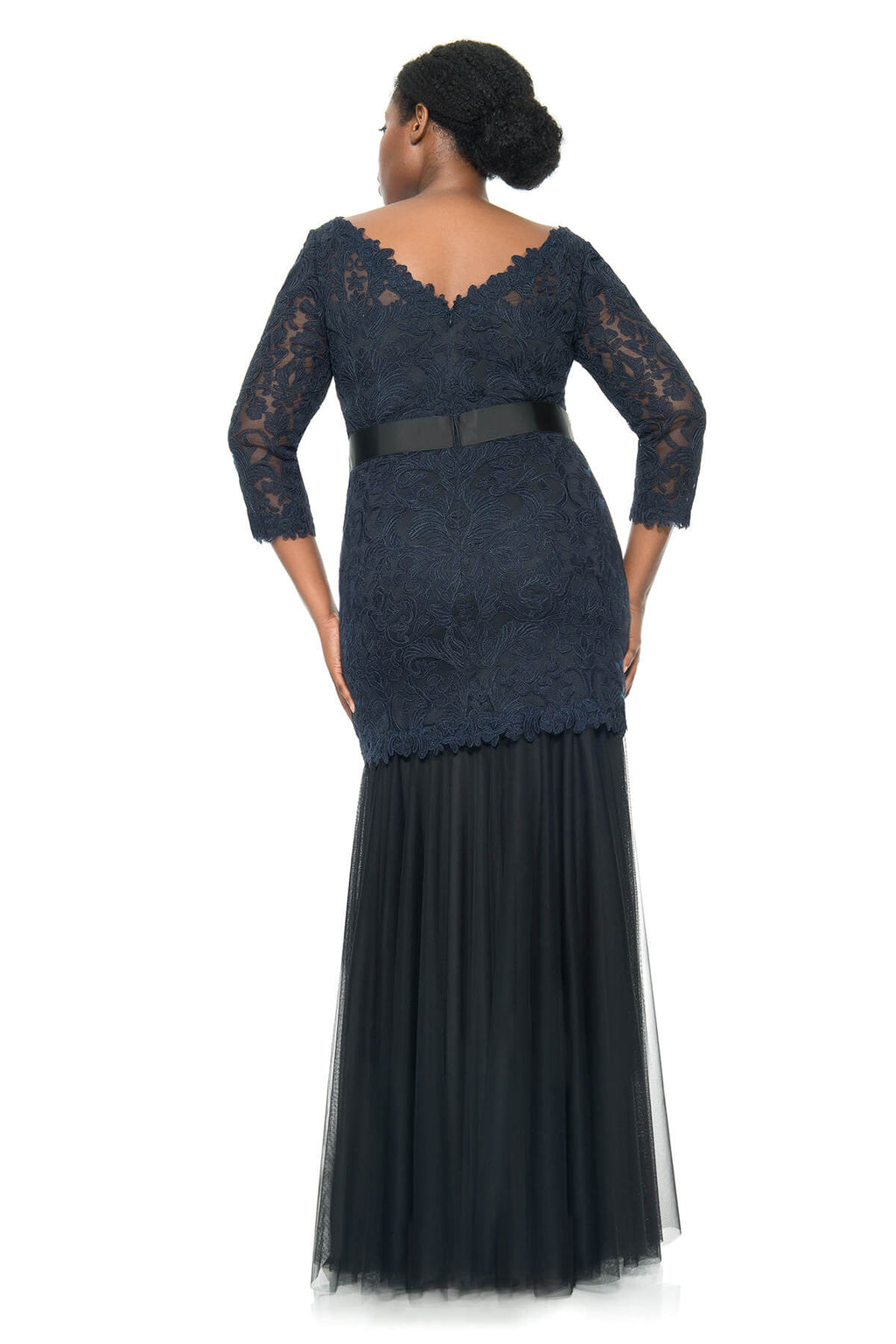 Tadashi Shoji Plus Size - Corded Embroidery 3/4 Sleeve Gown