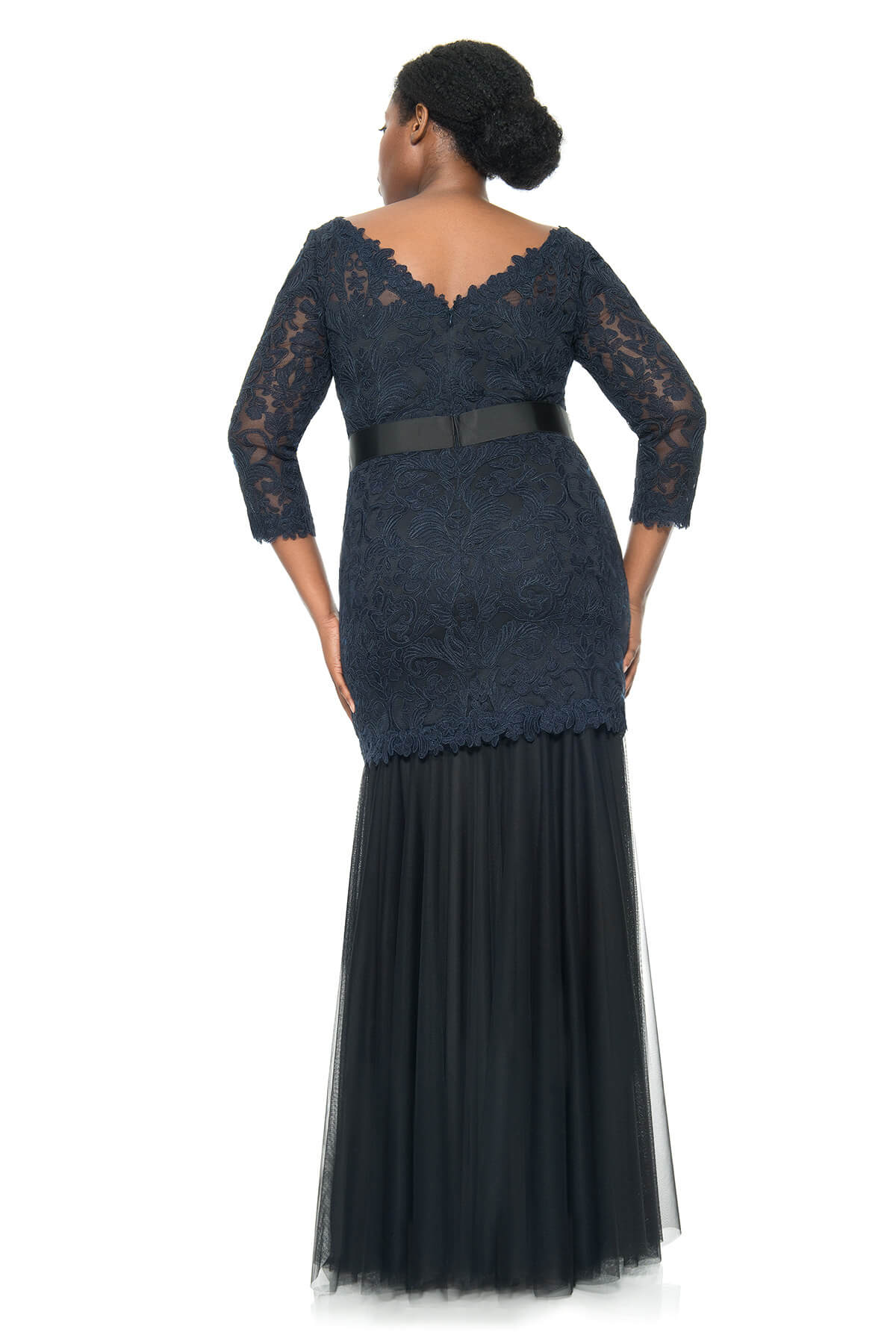 Tadashi Shoji Plus Size - Corded Embroidery 3/4 Sleeve Gown