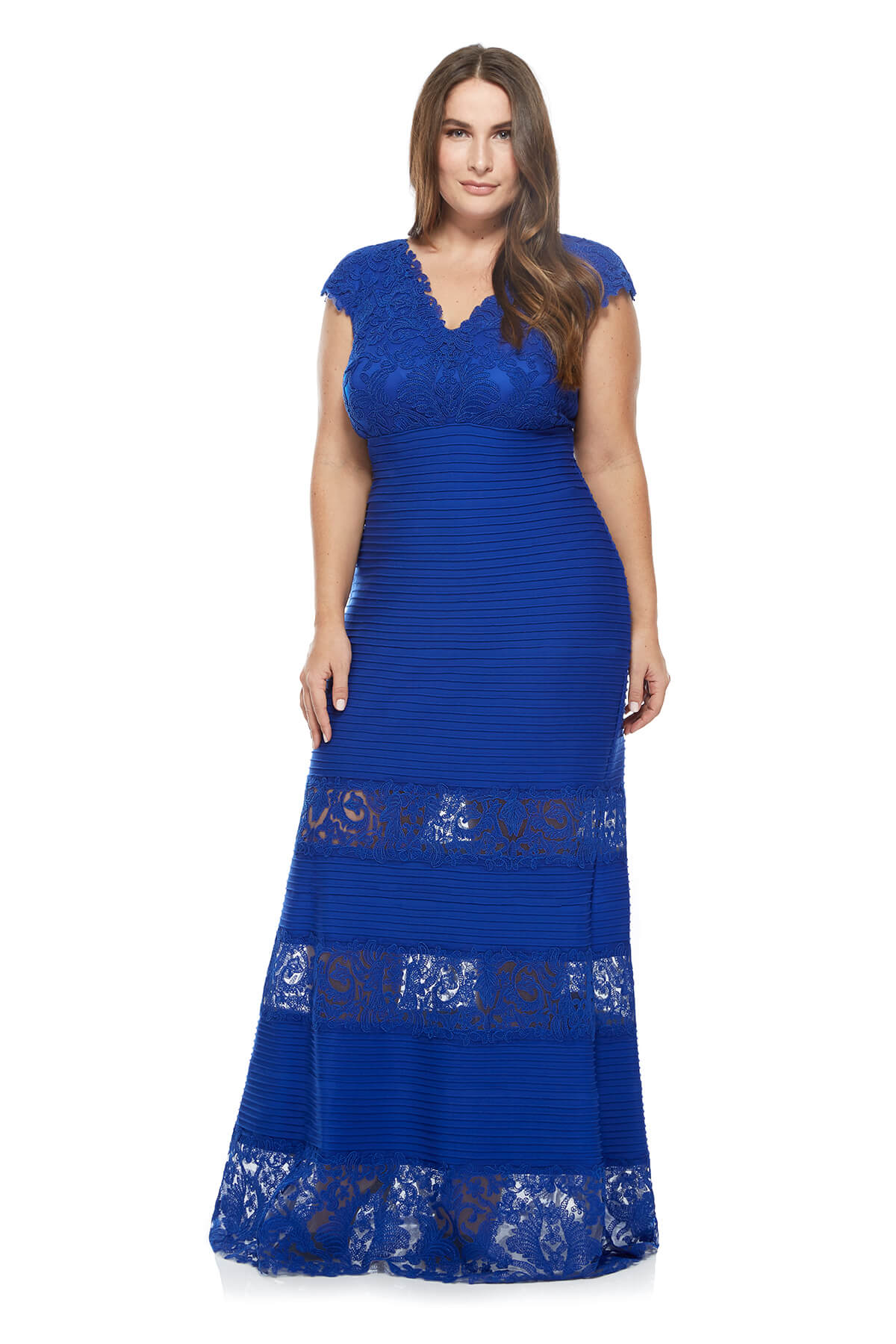 Tadashi Shoji Plus Size - Corded Embroidered on Tulle Pintuck Jersey V-Neck Gown