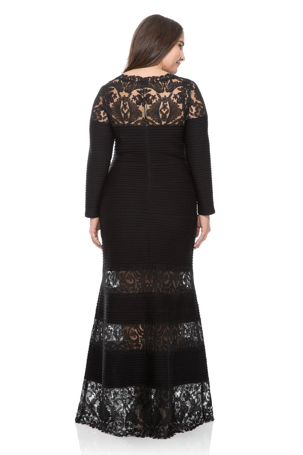 Tadashi Shoji Plus Size - Corded Embroidery on Tulle Pintuck Jersey Boatneck Gown