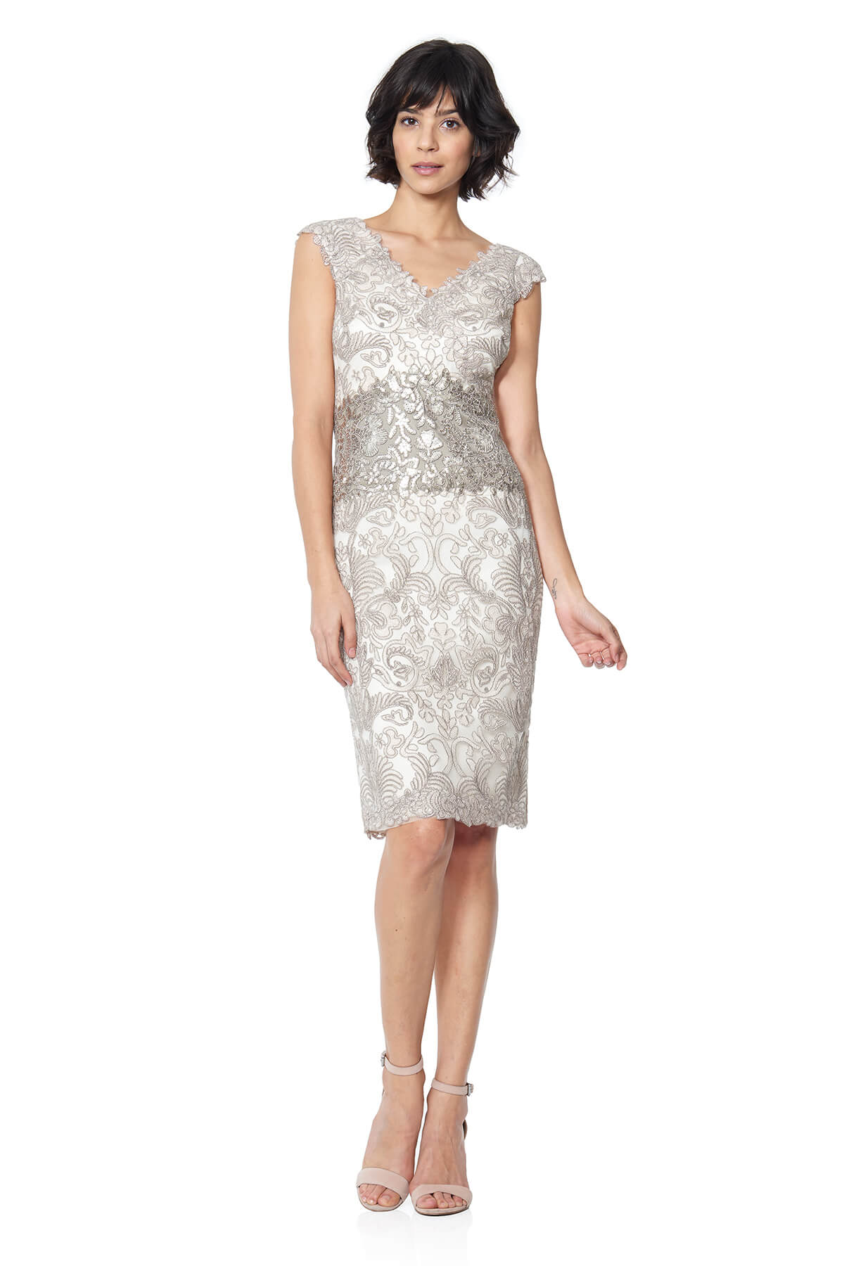 Tadashi Shoji - Corded Embroidery on Tulle Contrast Waist V-Neck Sheath Dress