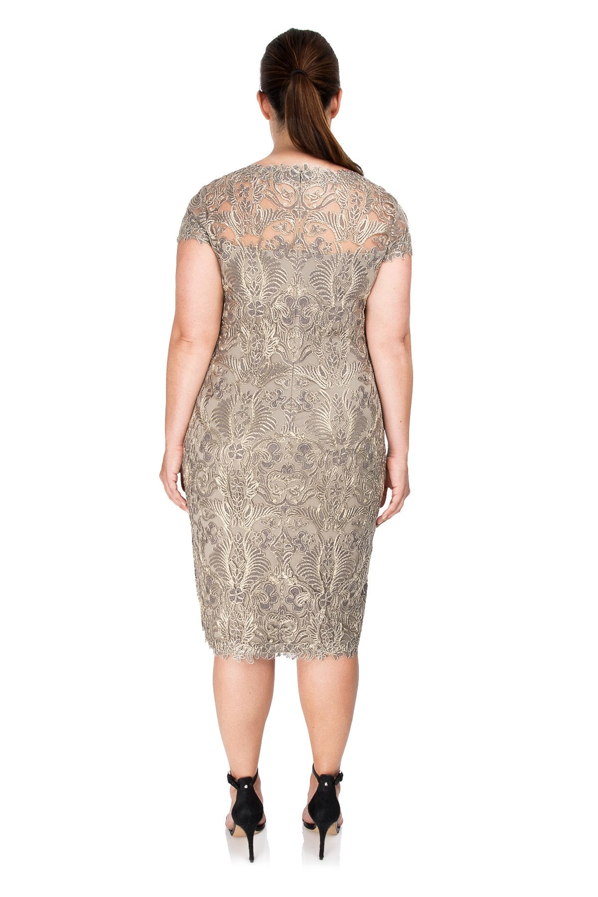 Tadashi Shoji Plus Size - Corded Embroidery on Tulle Cap Sleeve Dress