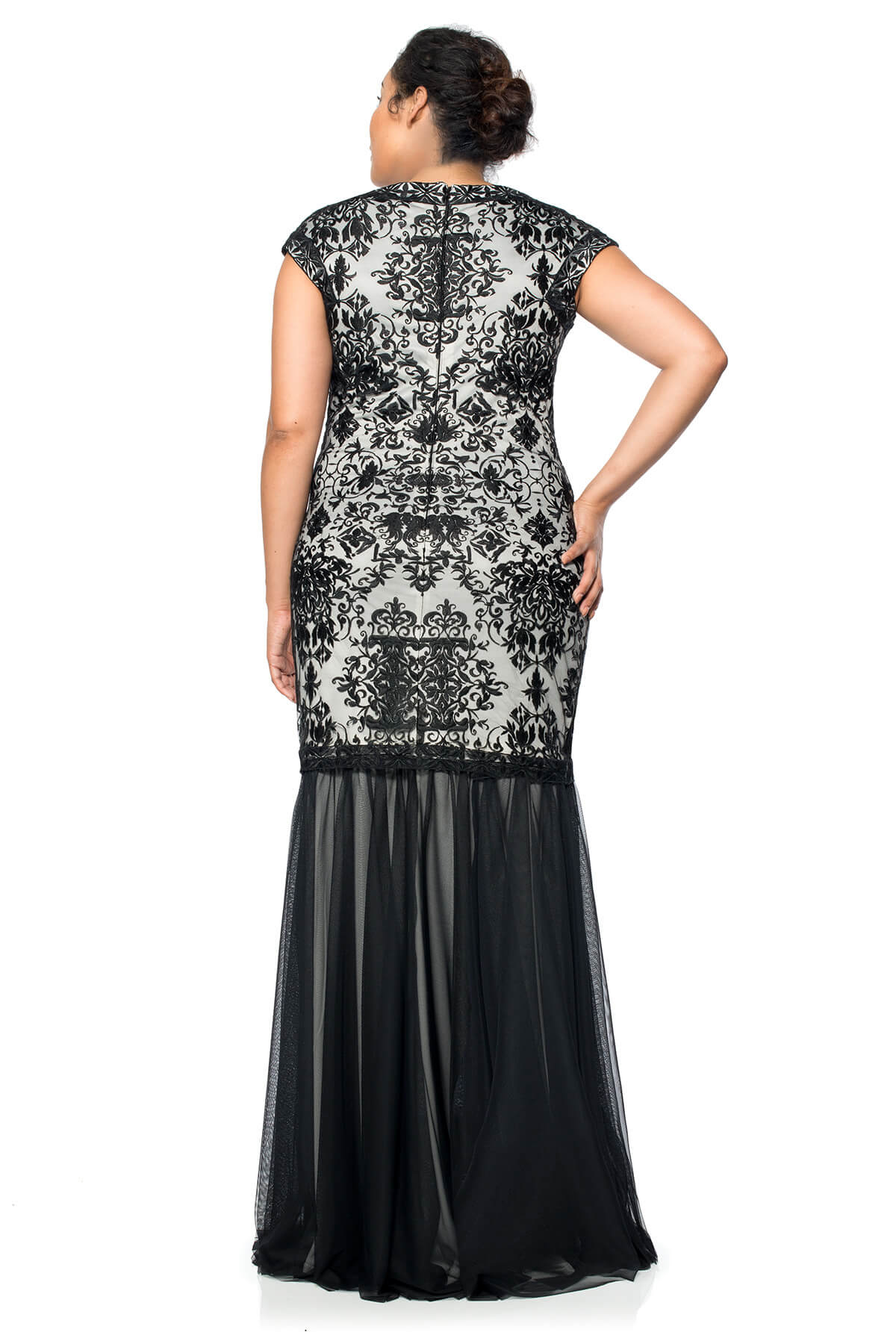 Tadashi Shoji Plus Size - Convertible Embroidered Tulle Cap Sleeve Gown