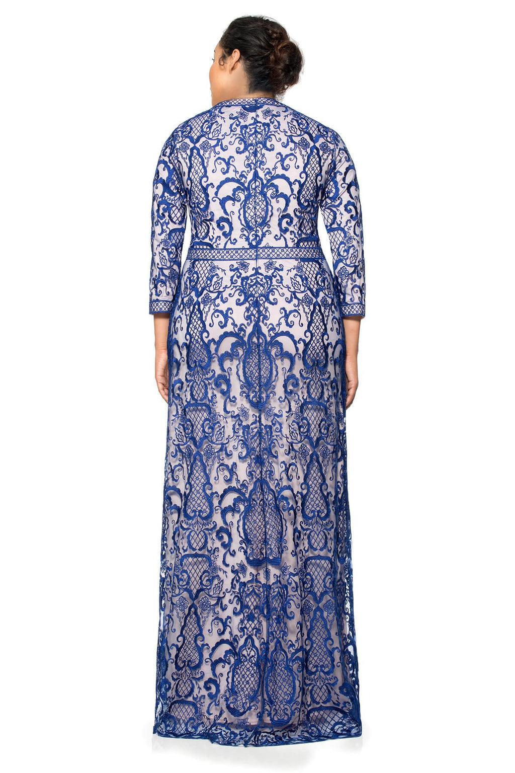 Tadashi Shoji Plus Size - Embroidered Tulle Keyhole Neckline 3/4 Sleeve Gown