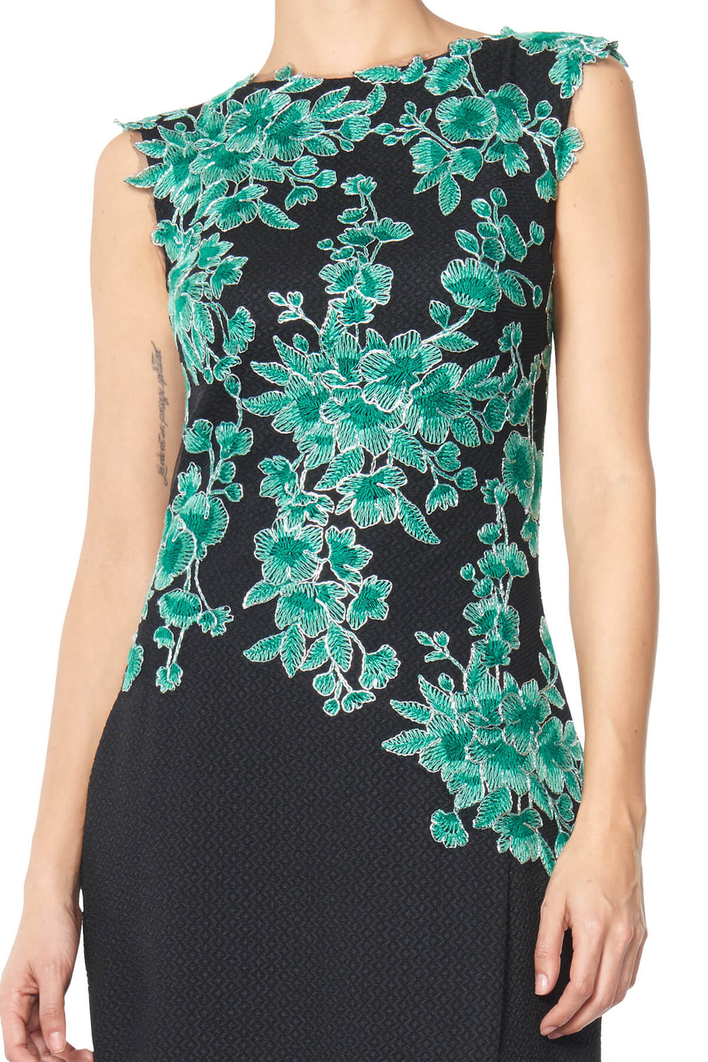 Tadashi Shoji - Gero Gown - Detail