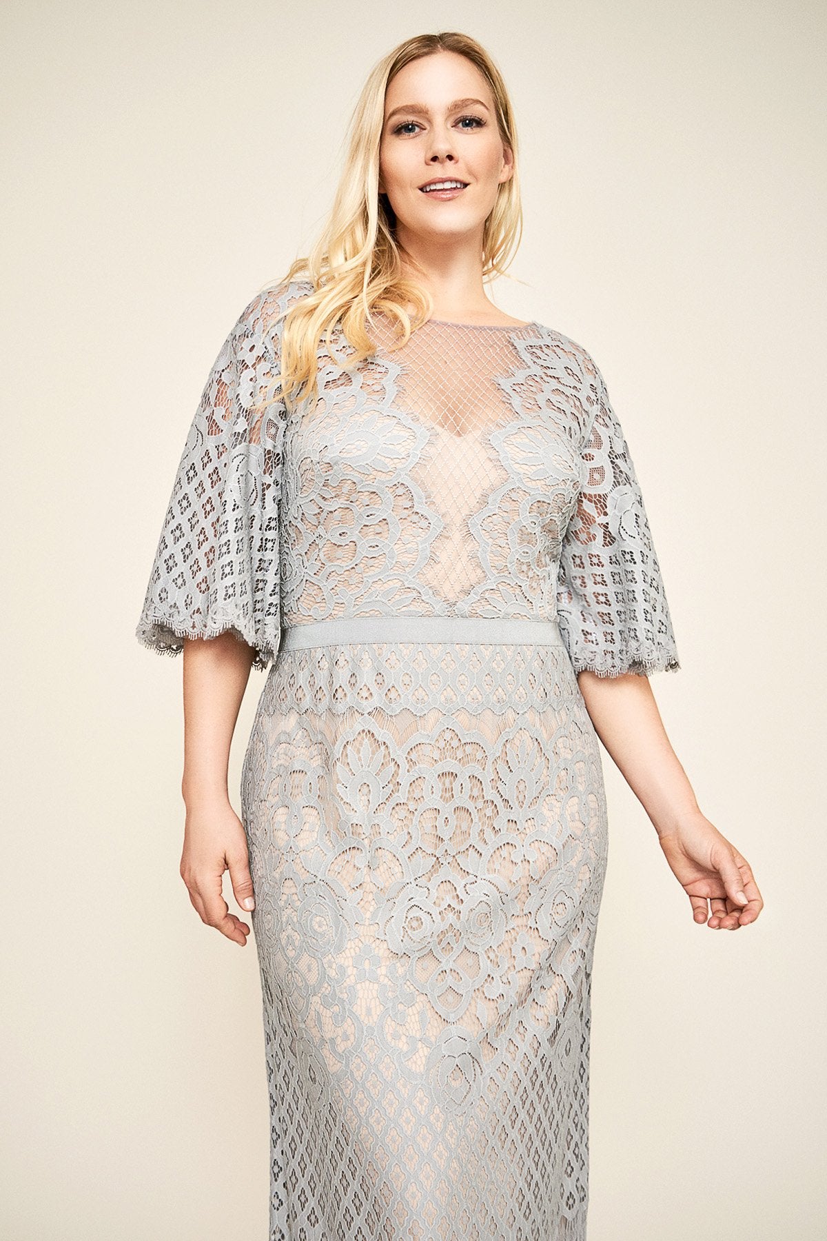 Malina Flutter Sleeve Lace Gown - PLUS SIZE – Tadashi Shoji
