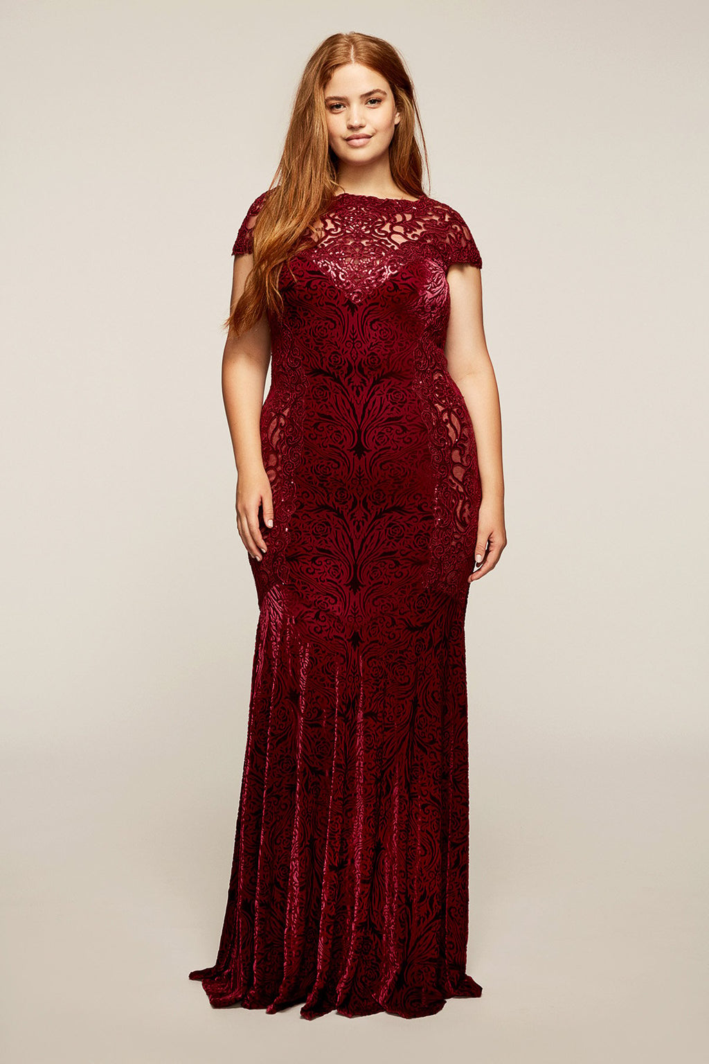 Muriel Gown - PLUS SIZE