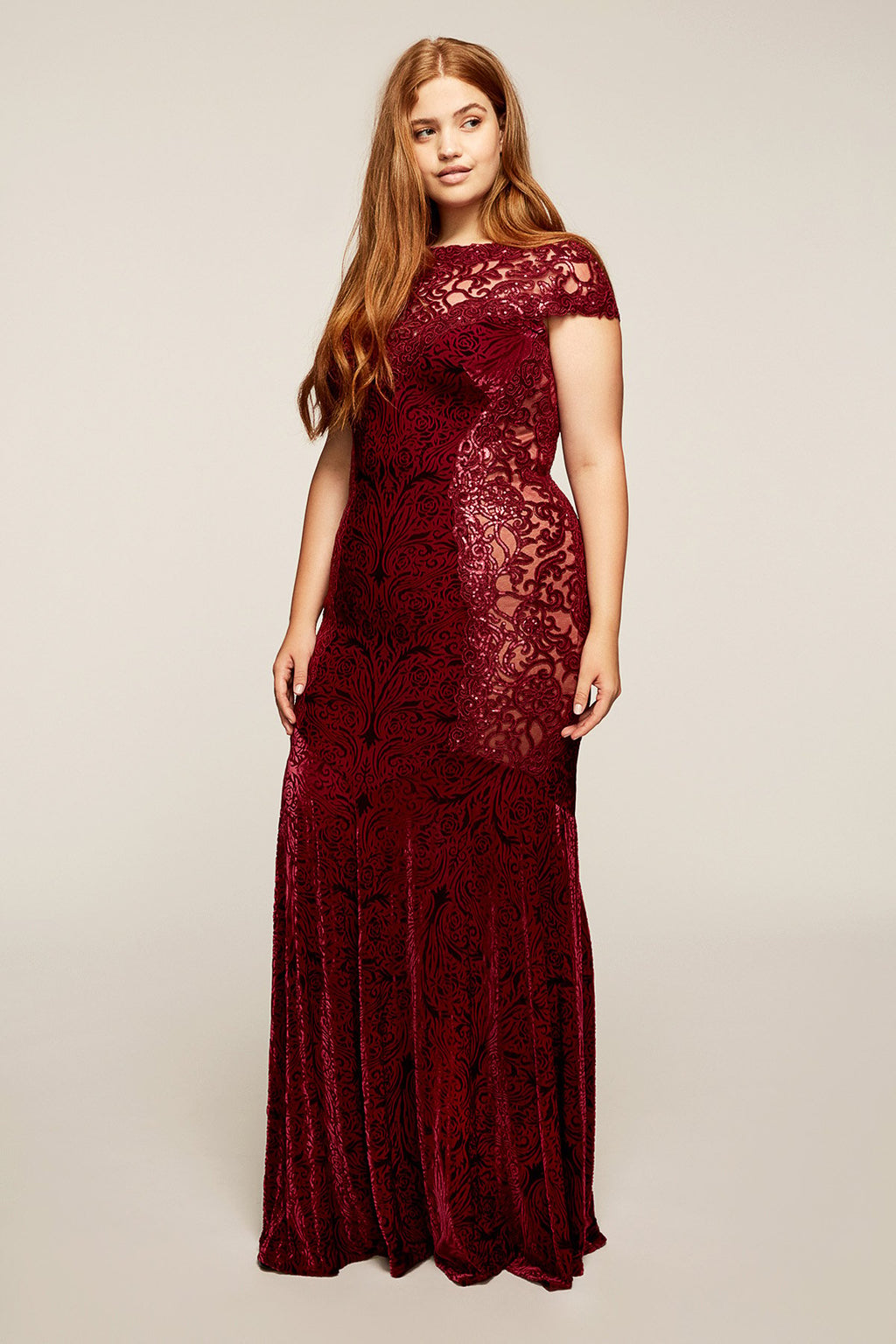 Muriel Gown - PLUS SIZE