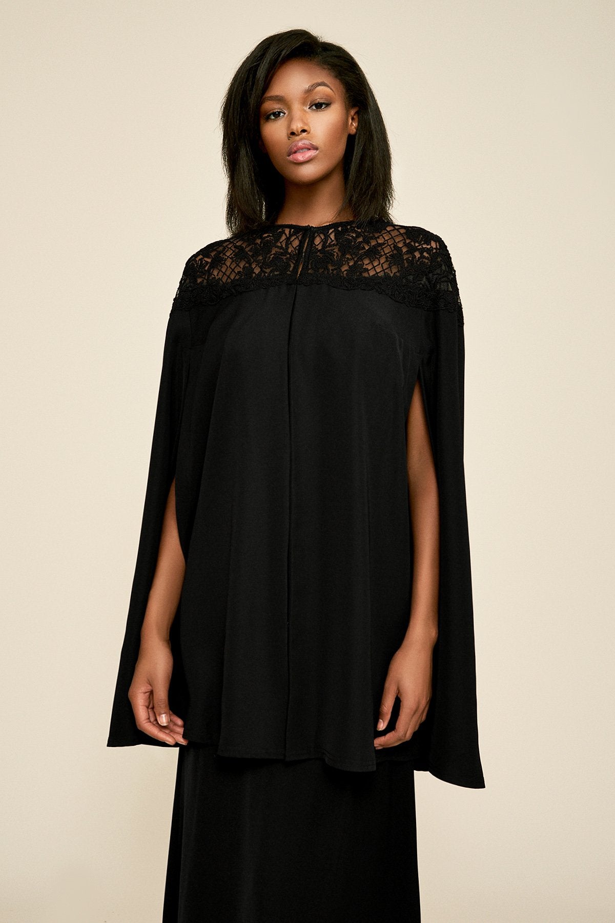 Tadashi Shoji - Neah Crepe Cape