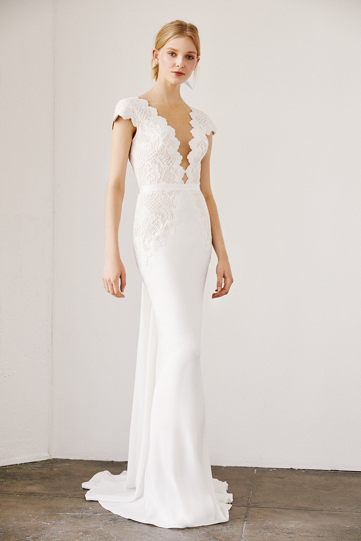 Tadashi Shoji - Basilah V-Neck Crepe Gown
