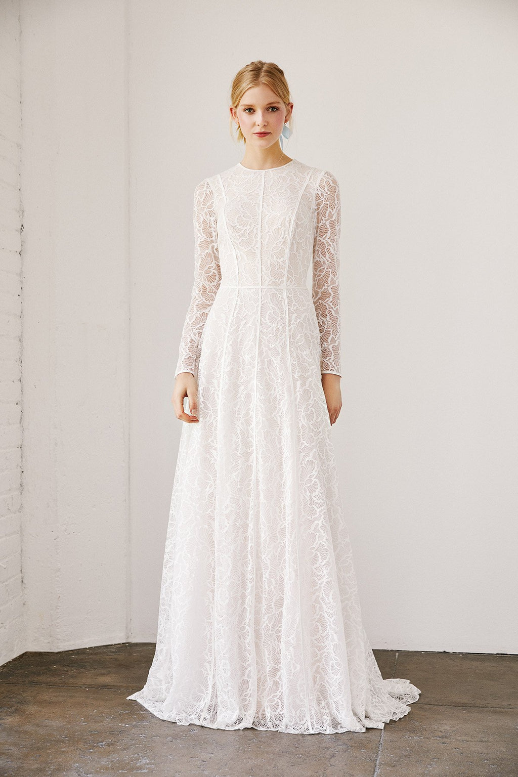 Tadashi Shoji - Raizel Long-Sleeve Lace Gown
