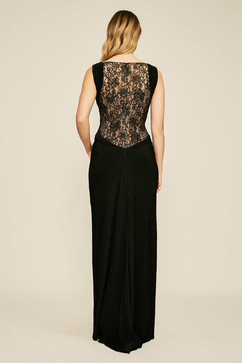 Rizo Sleeveless Pintuck Gown