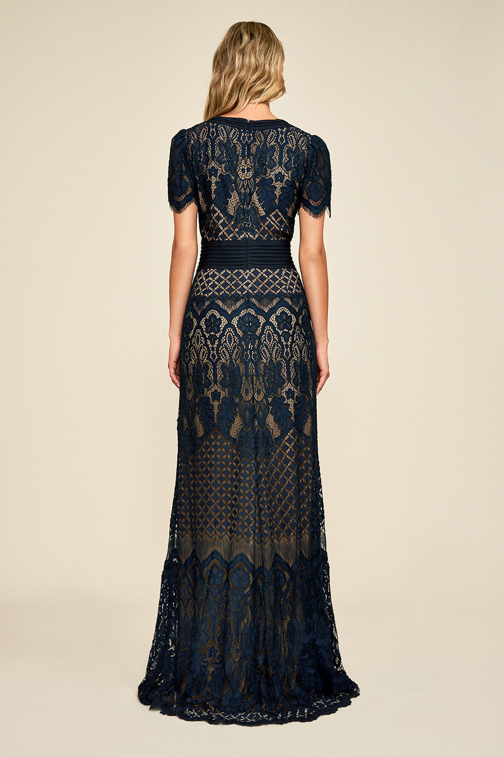 Dumin Lace Gown