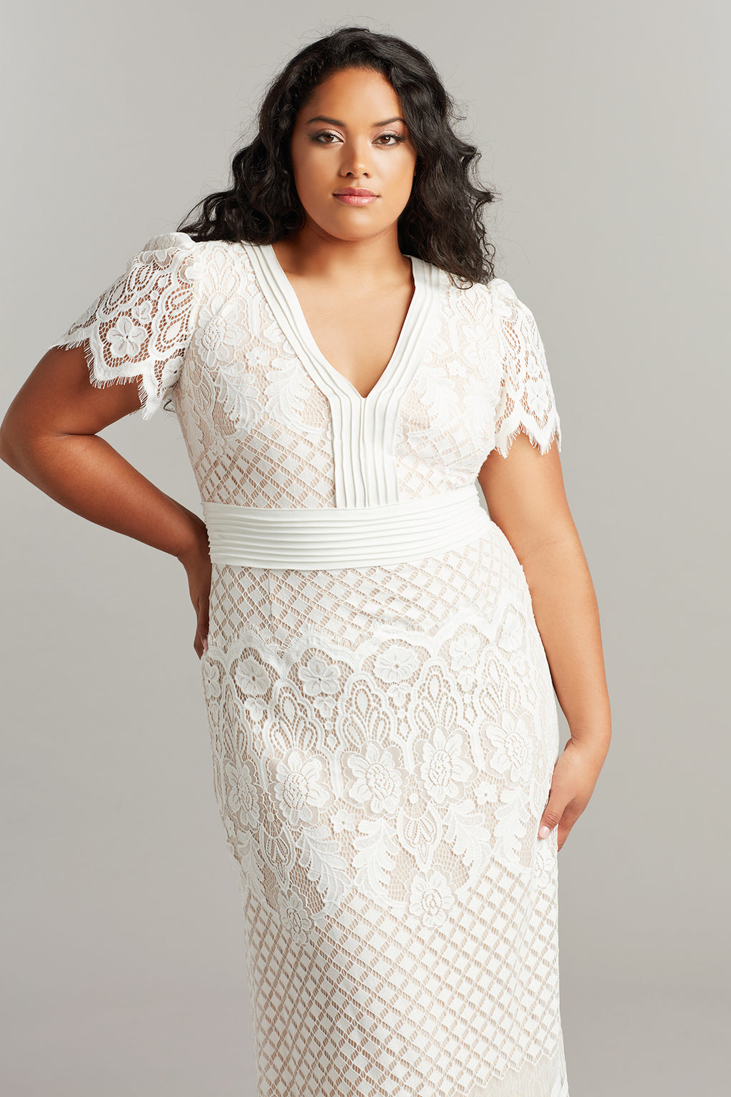 Dumin Lace Gown-PLUS SIZE