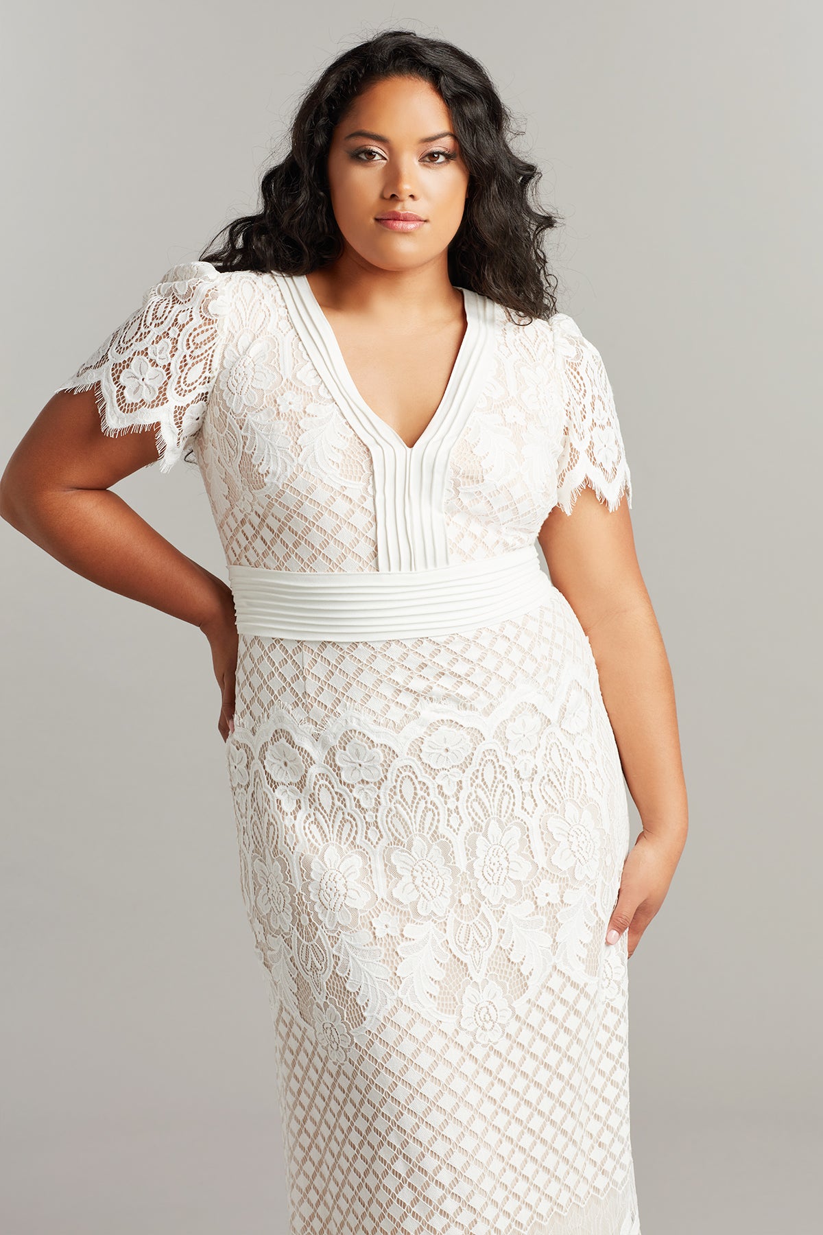 Dumin Lace Gown-PLUS SIZE
