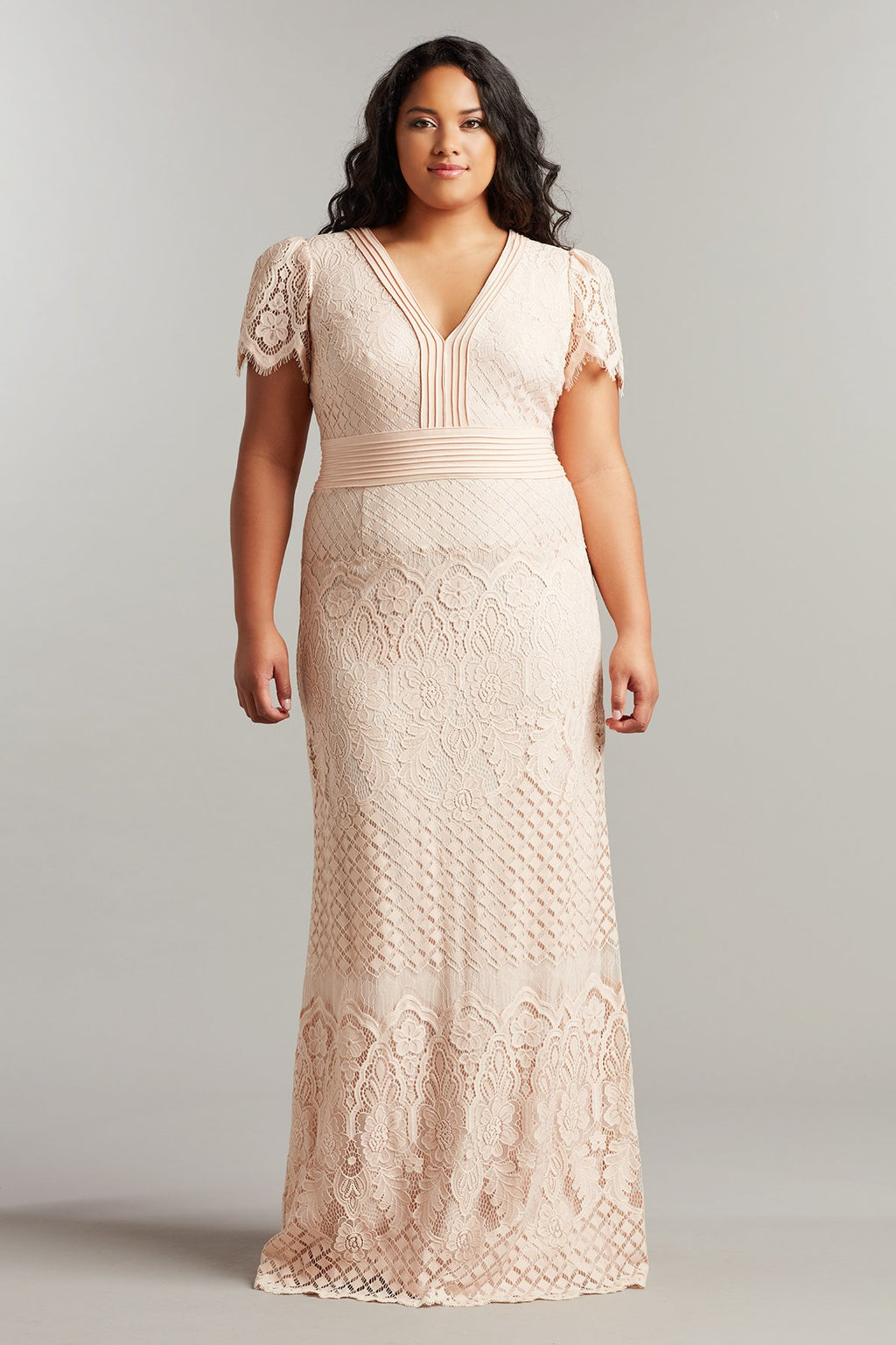 Dumin Lace Gown - PLUS SIZE