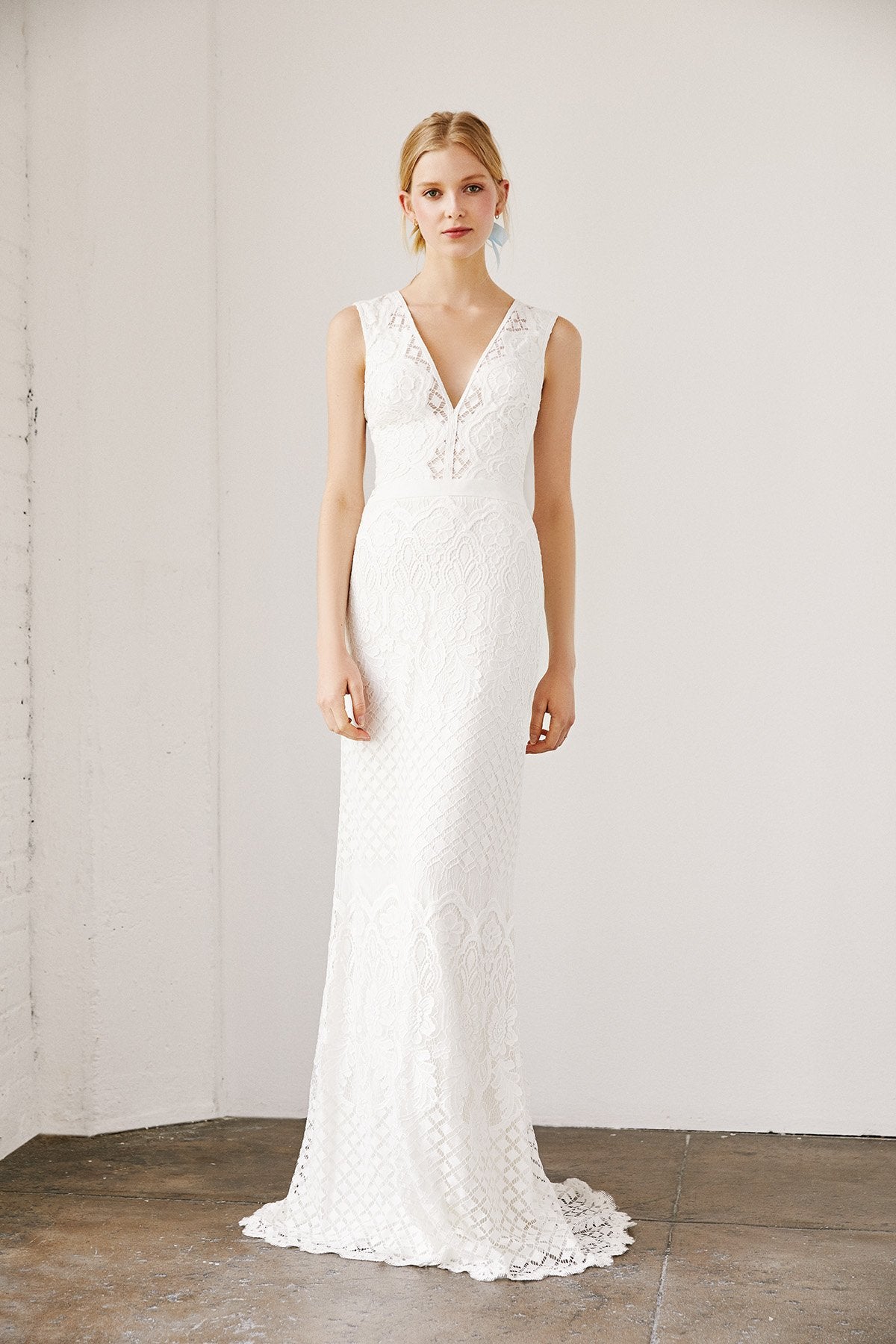 Tadashi Shoji - Austin V-Neck Lace Gown