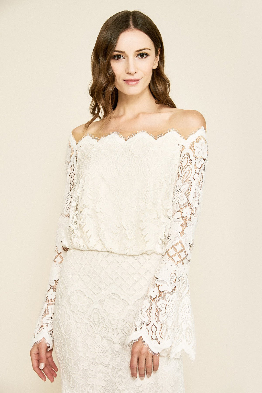 Tadashi Shoji - Izumi Bell Sleeve Off-The-Shoulder Lace Gown